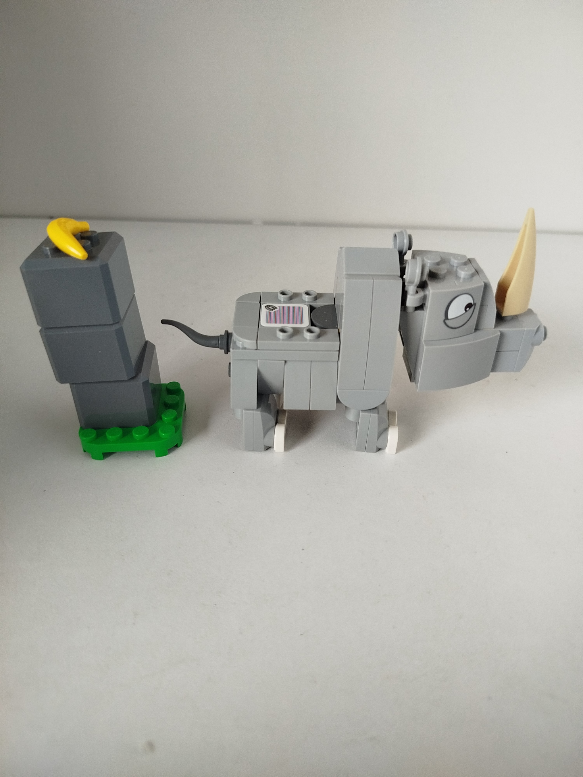 Lego 71420 - Super Mario Set de Expansión : Rambi, el rinoceronte - Ya Armado.