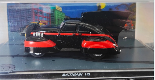Batman Automobilia - BATMAN 5 - Escala 1:43 fabricado en metal fundido, incluye revista con historia del modelo