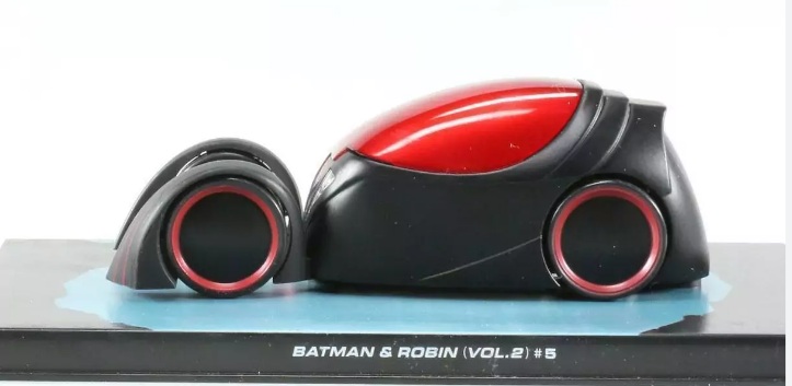 Batman Automobilia - BATMAN  Y ROBIN 2 - Escala 1:43 fabricado en metal fundido, incluye revista con historia del modelo