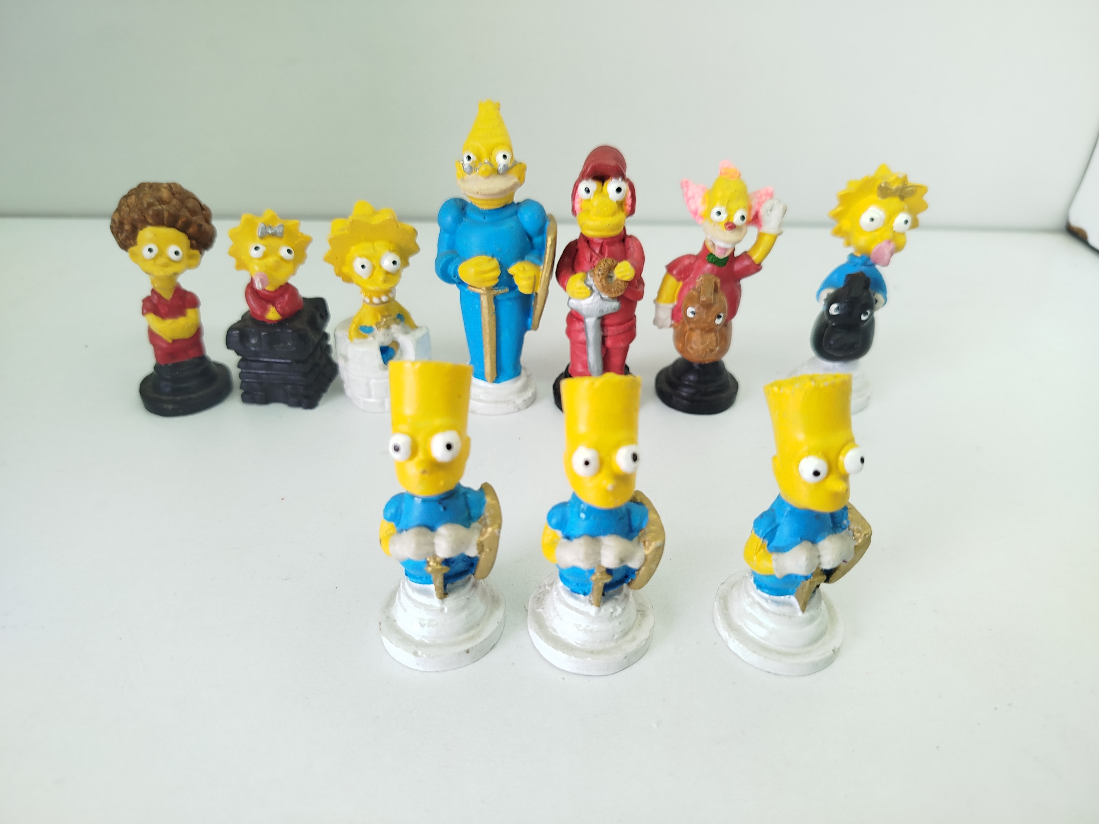 LOS SIMPSONS - Lote de 10 figuras de ajedrez  pintados a mano