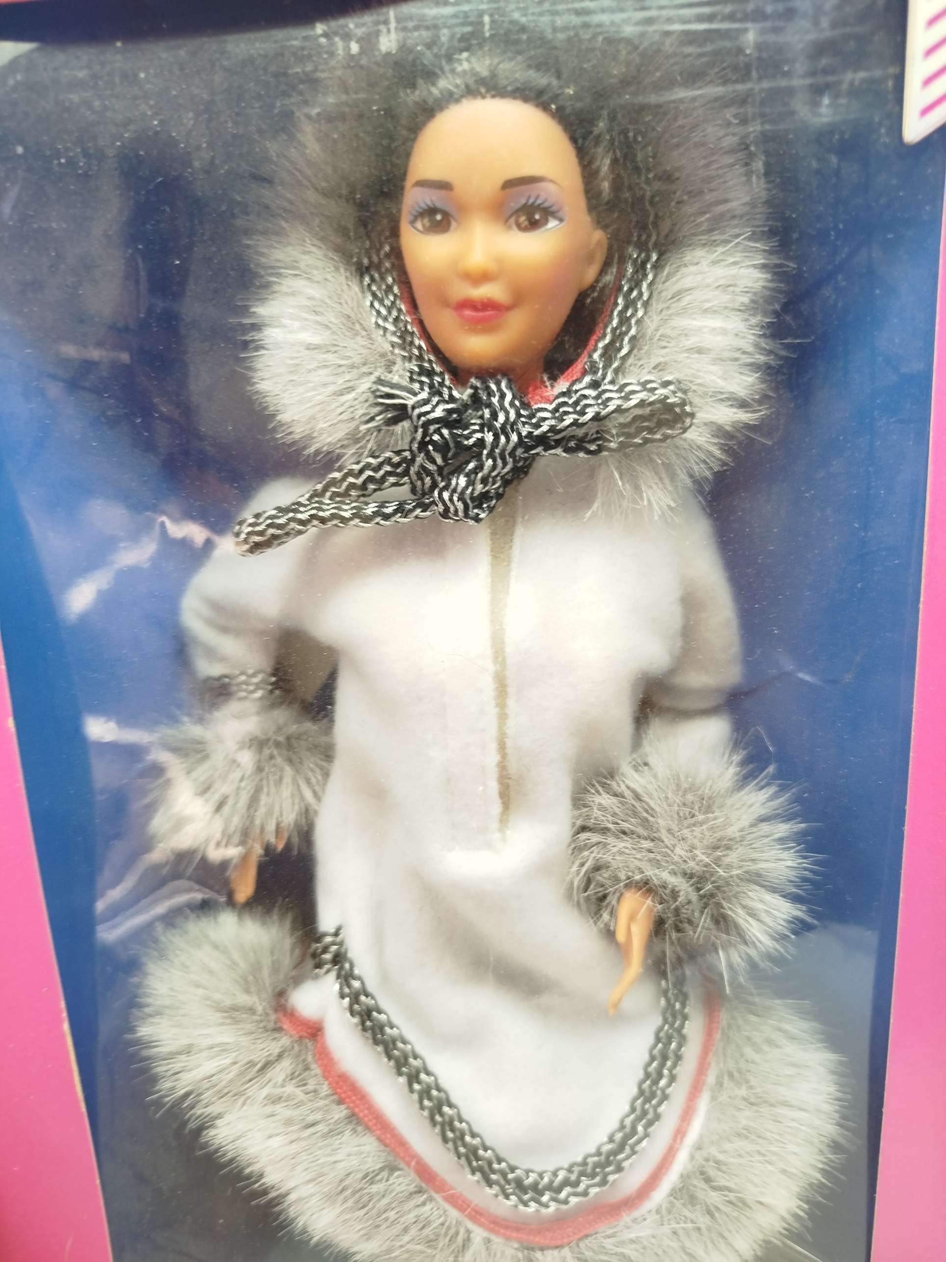 Barbie  - Eskimo - Edición especial - Representa a una mujer esquimal con su traje tradicional
