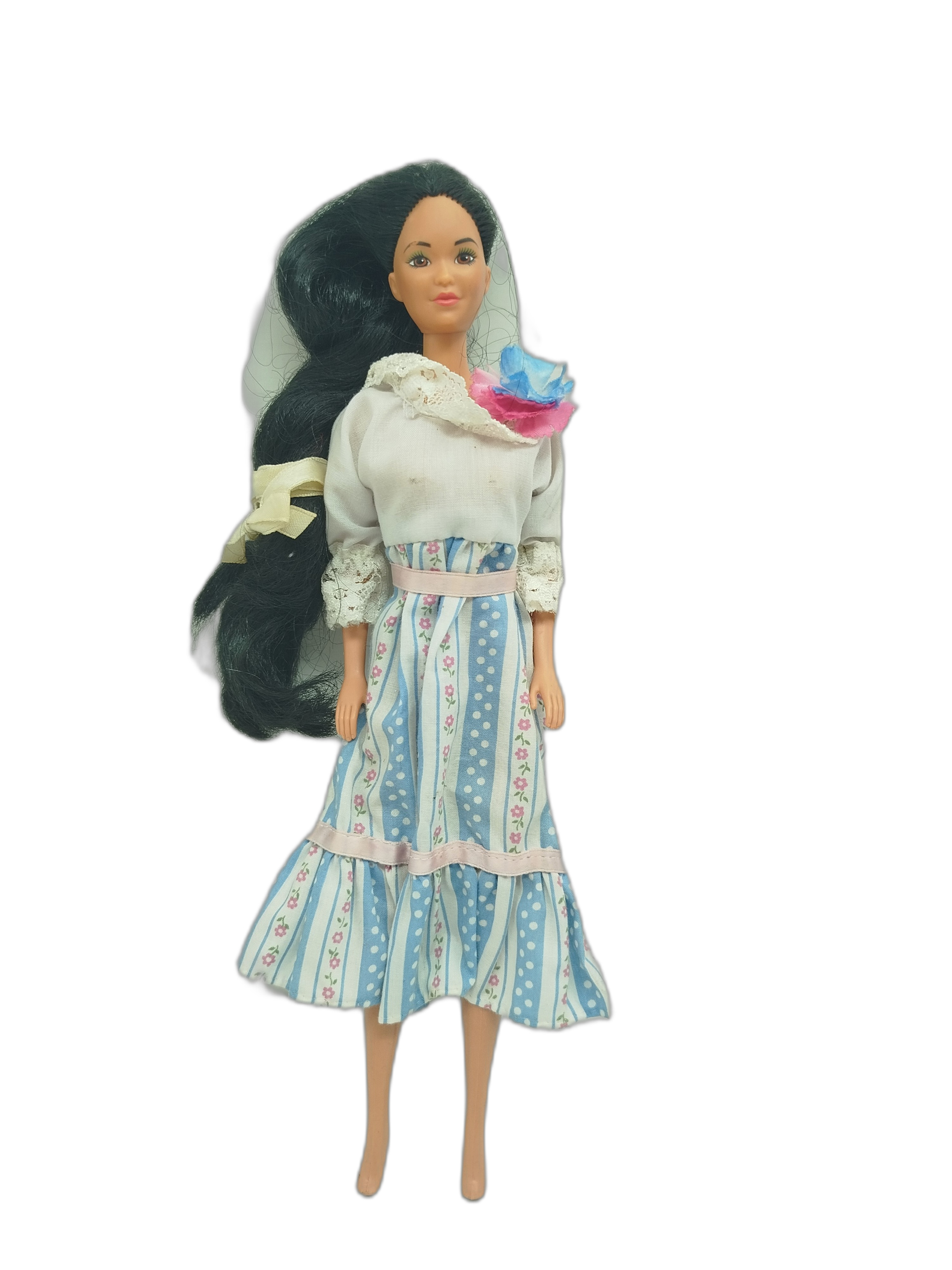 BARBIE - Edición especial con vestimenta tradicional