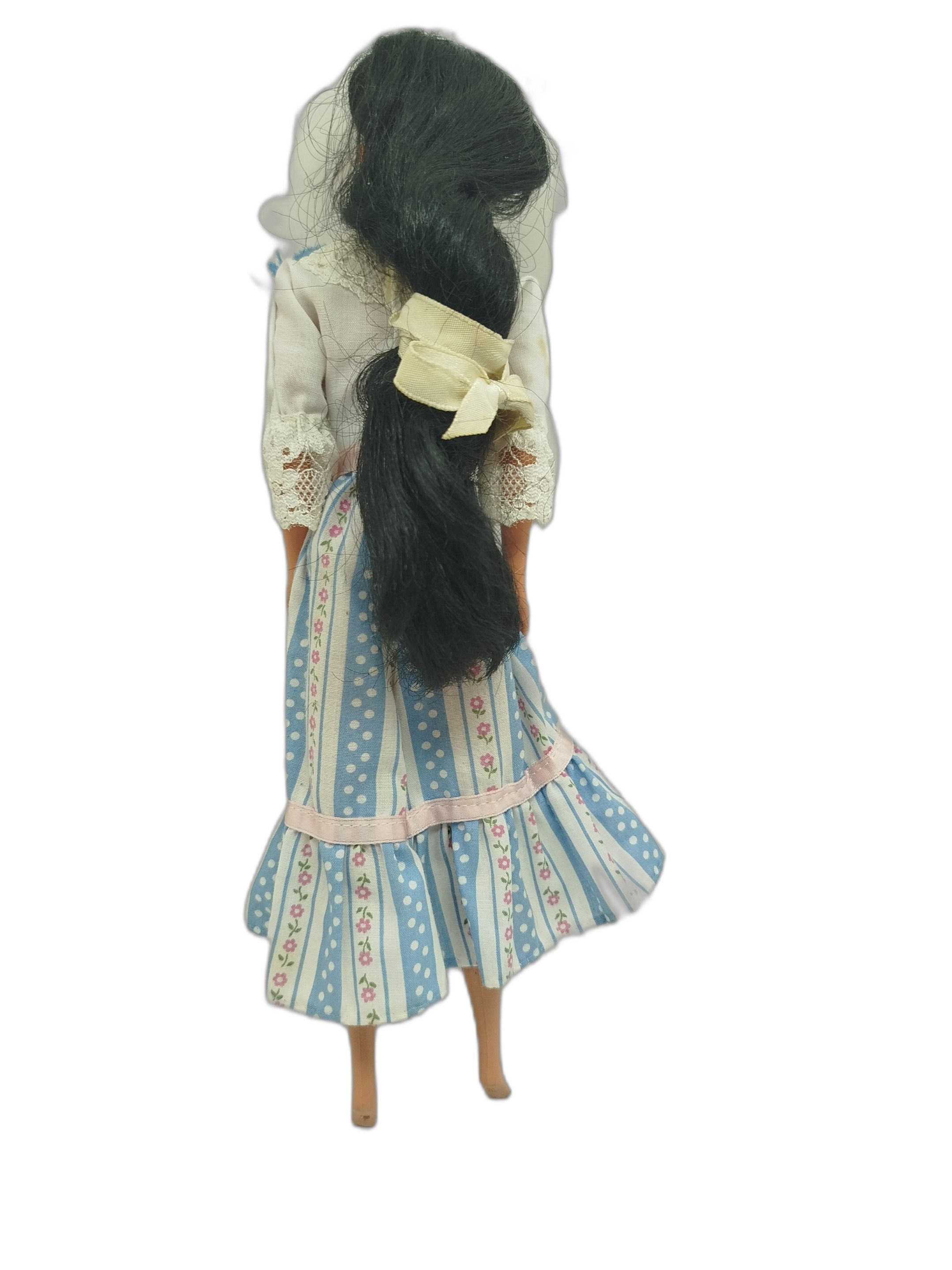 BARBIE - Edición especial con vestimenta tradicional
