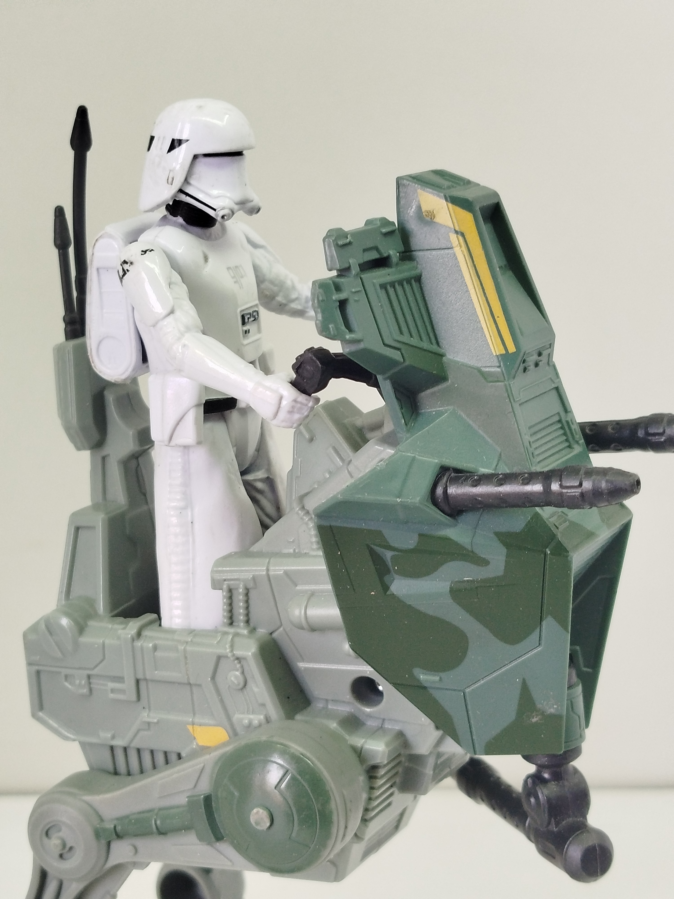 STAR WARS - The Force Awakens Assault Walker - Sargento Stortrooper de la Primera Orden