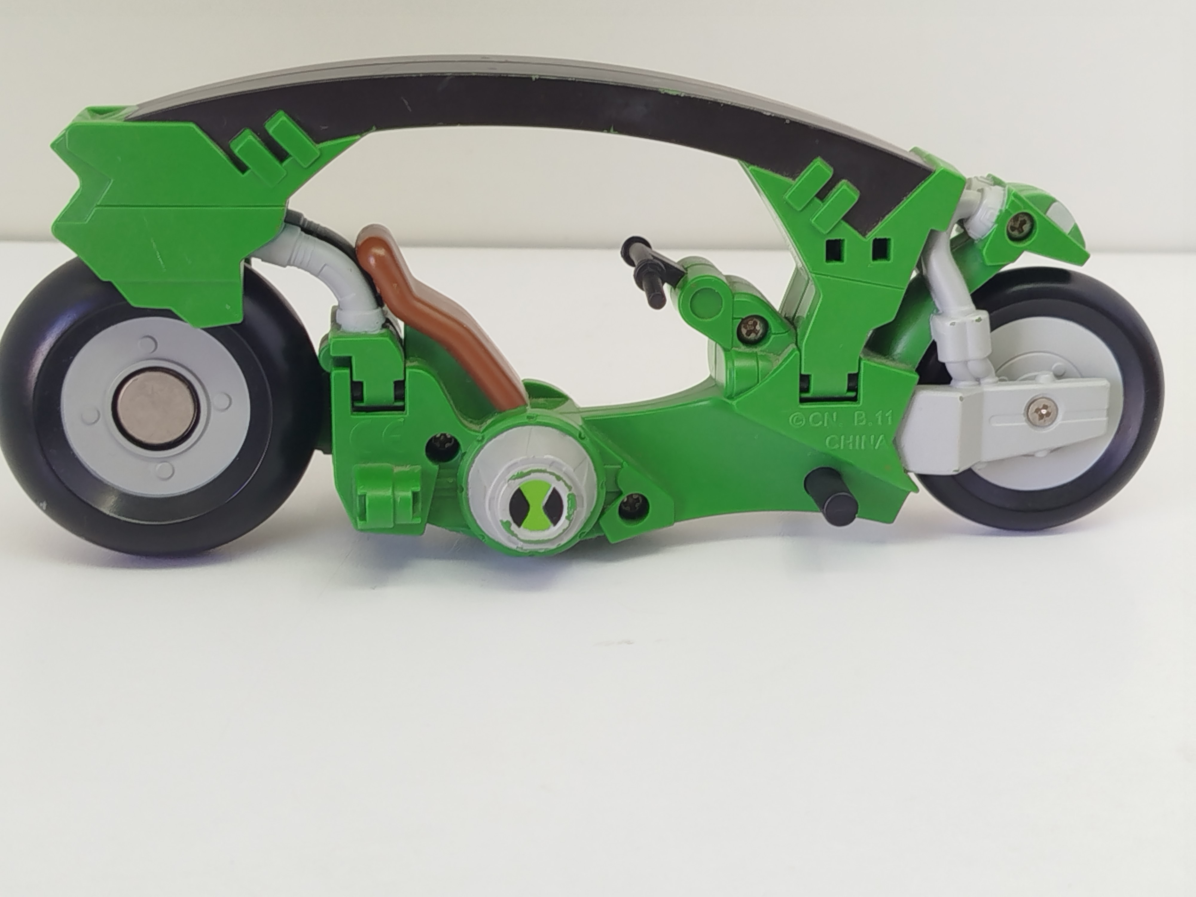 BEN 10 -  Motocicleta Tenn-Speed Cycle
