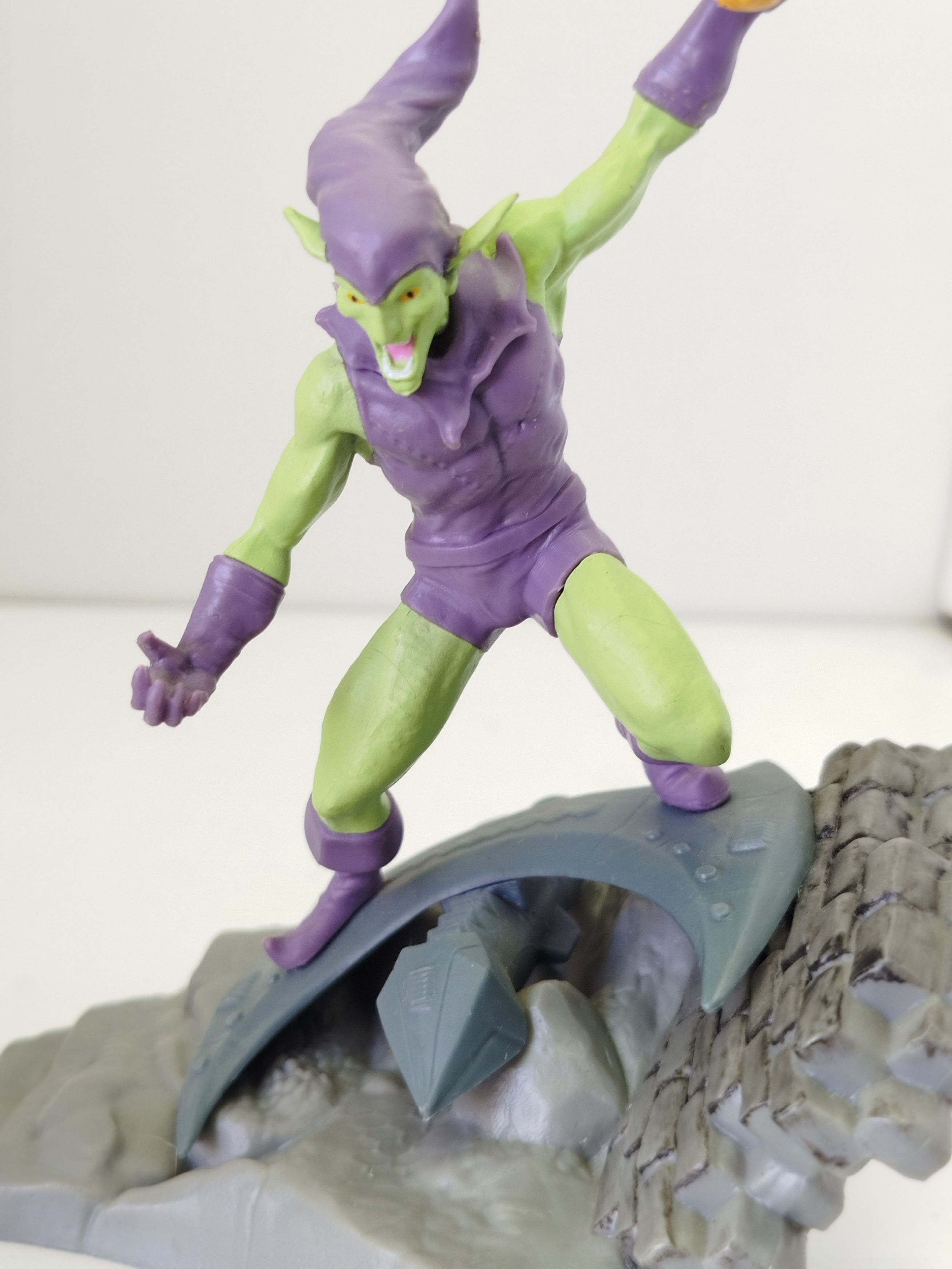Duende Verde (Green Goblin) perteneciente a la colección oficial Marvel Héroes y Villanos