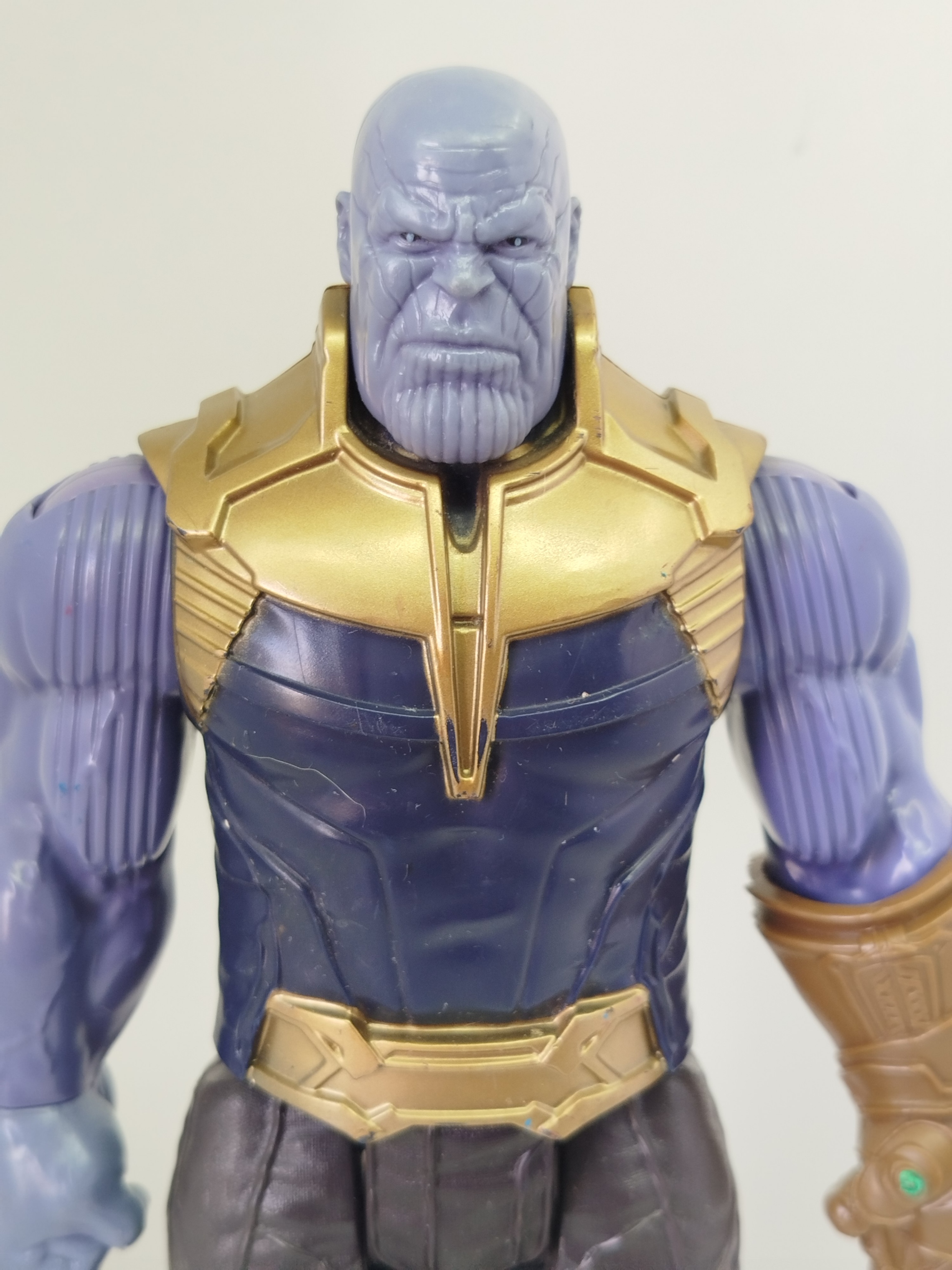 Thanos (Deluxe) perteneciente a la línea Avengers Infinity War: Titan Hero Series