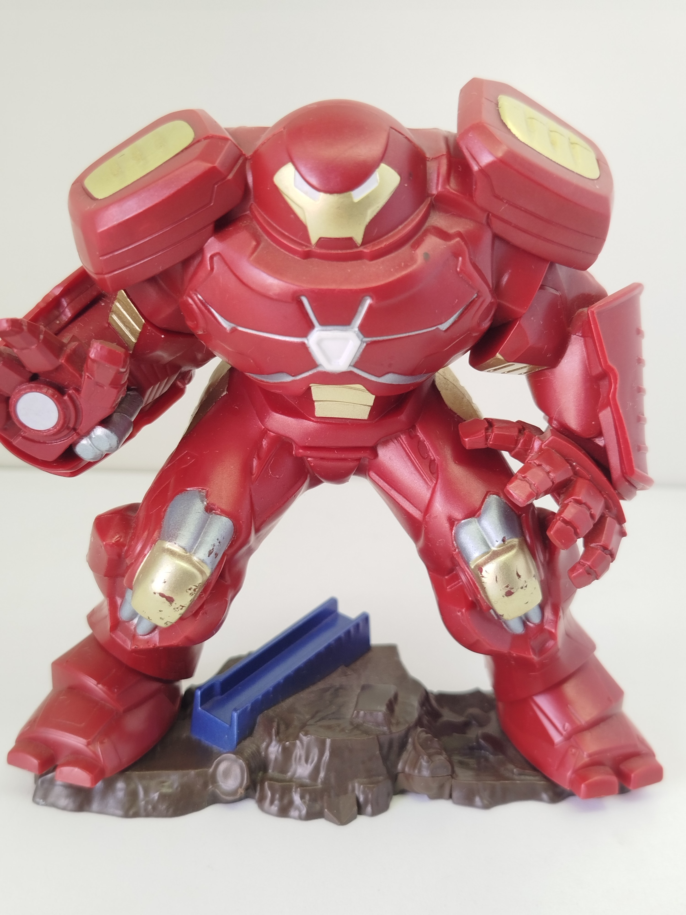 Hulkbuster Smart Figure de la línea tecnológica Playmation Marvel Avengers