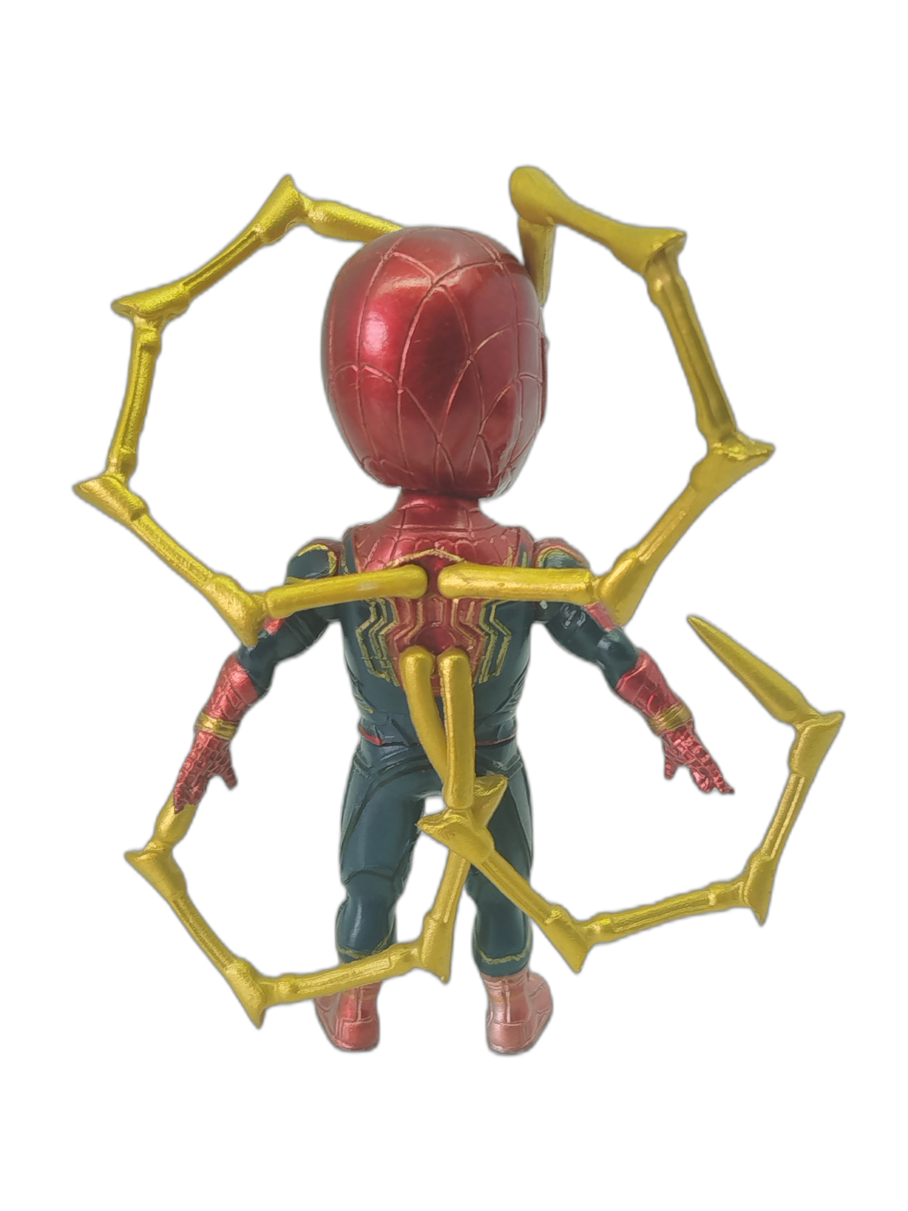Iron Spider (con sus 4 brazos mecánicos dorados). Está basada en el traje de alta tecnología que Tony Stark le obsequia a Peter Parker 