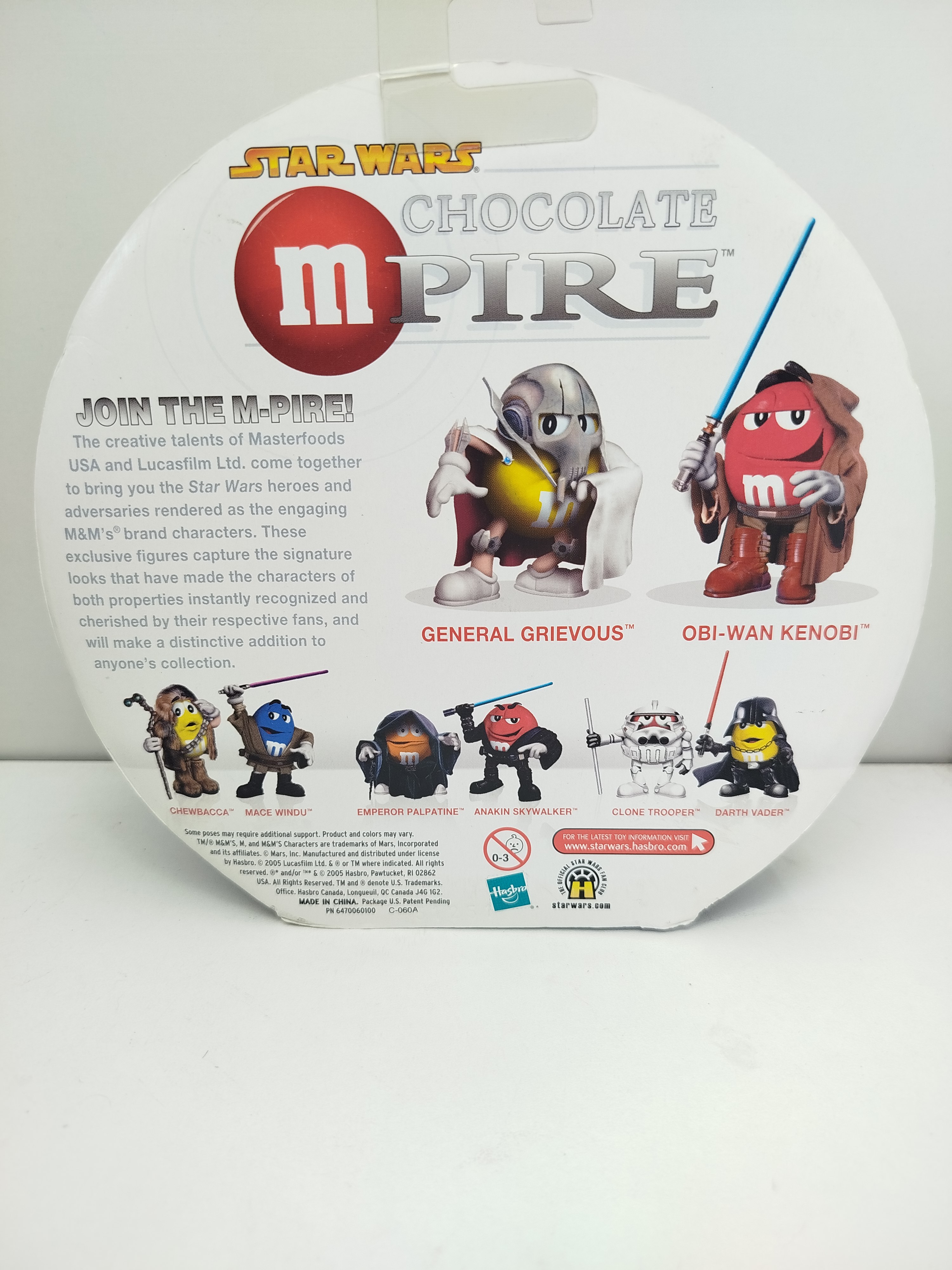 Star Wars: Chocolate M-Pire. Personajes de M&M'S transformados en el General Grievous y Obi-Wan Kenobi.