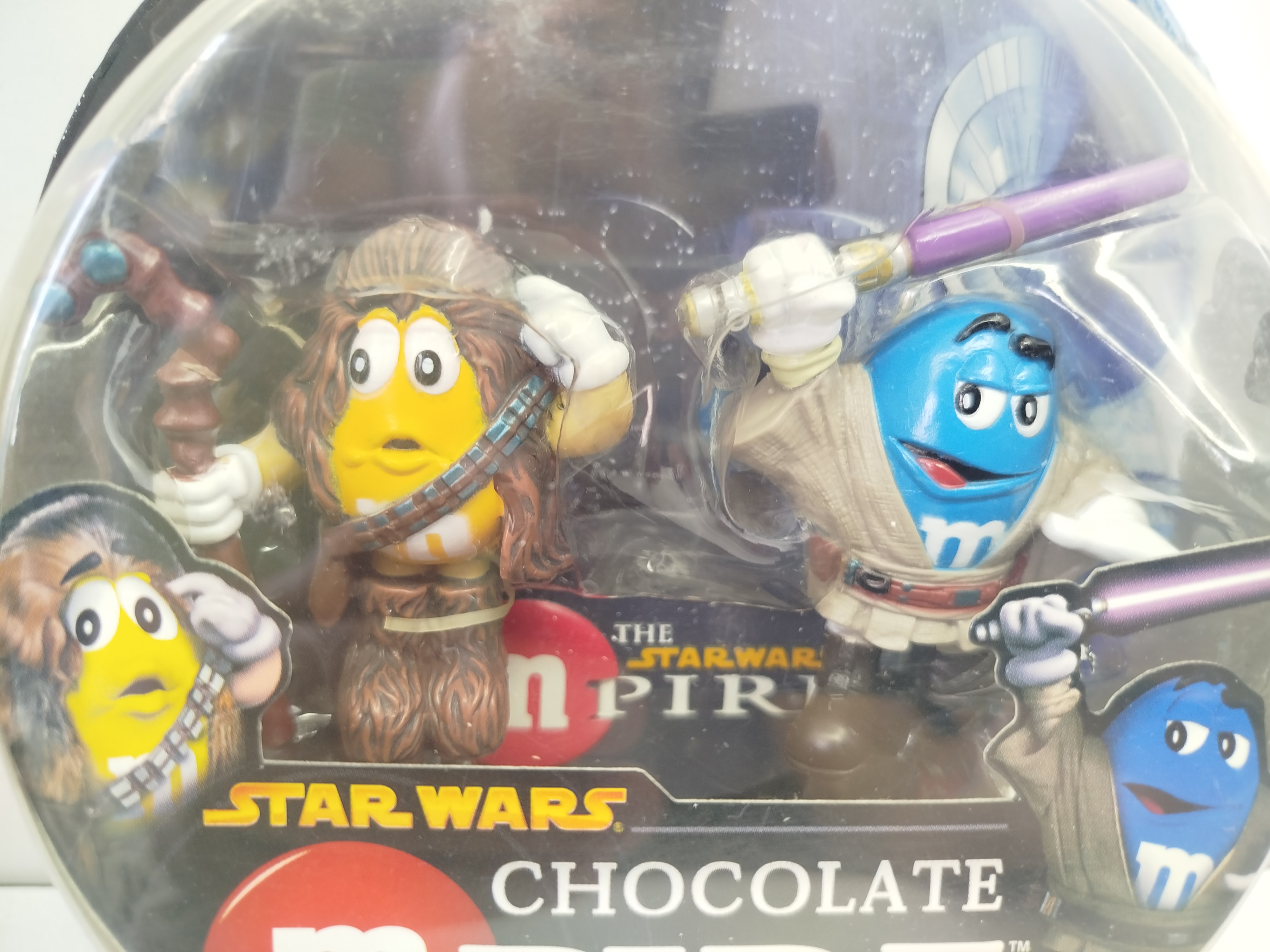 Star Wars: Chocolate M-Pire. Personajes de M&M'S transformados en Chewbacca y Mace Windu