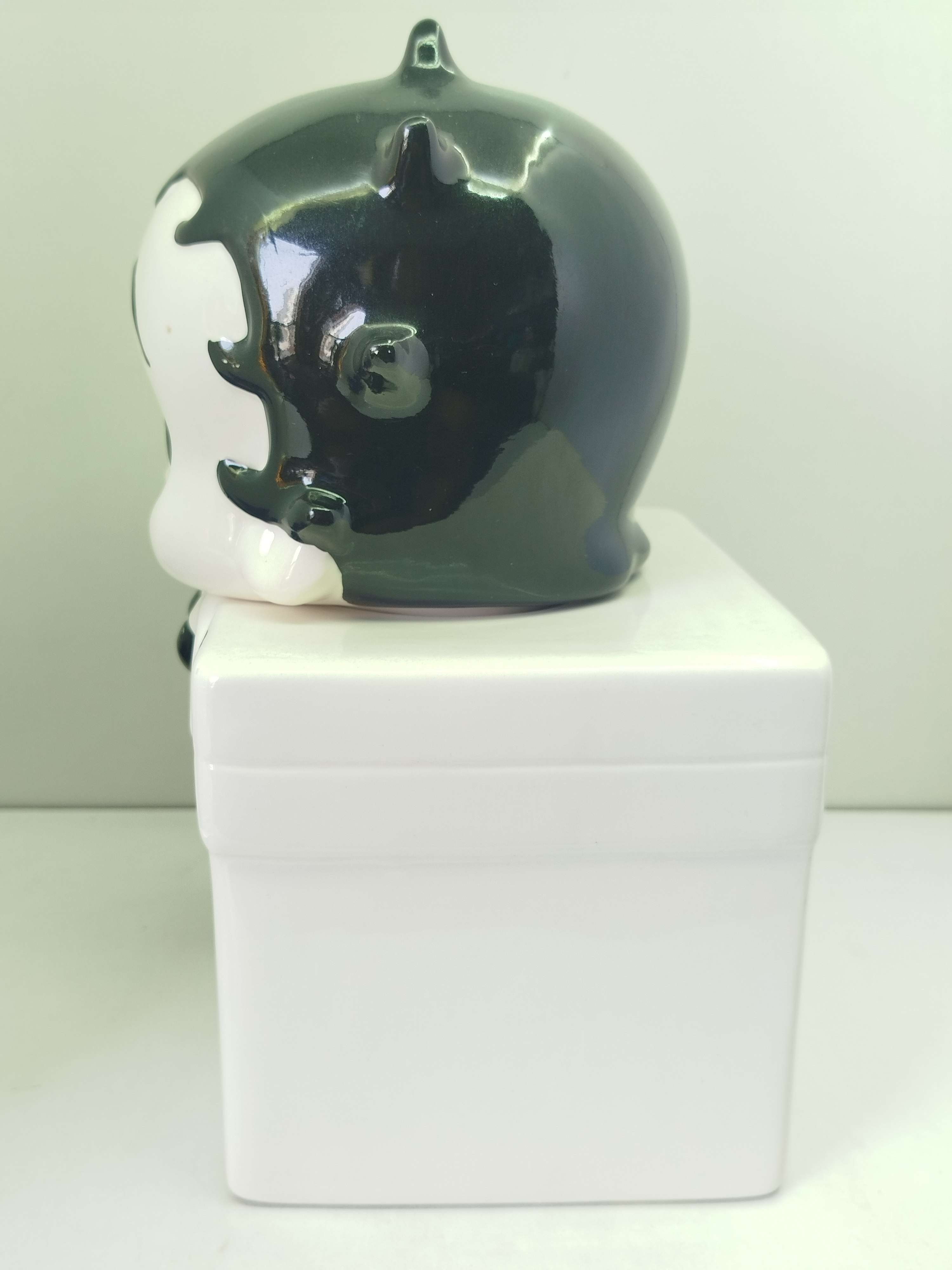 Cookie Jar o Galletero cerámico vintage de Betty Boop en blanco y negro,