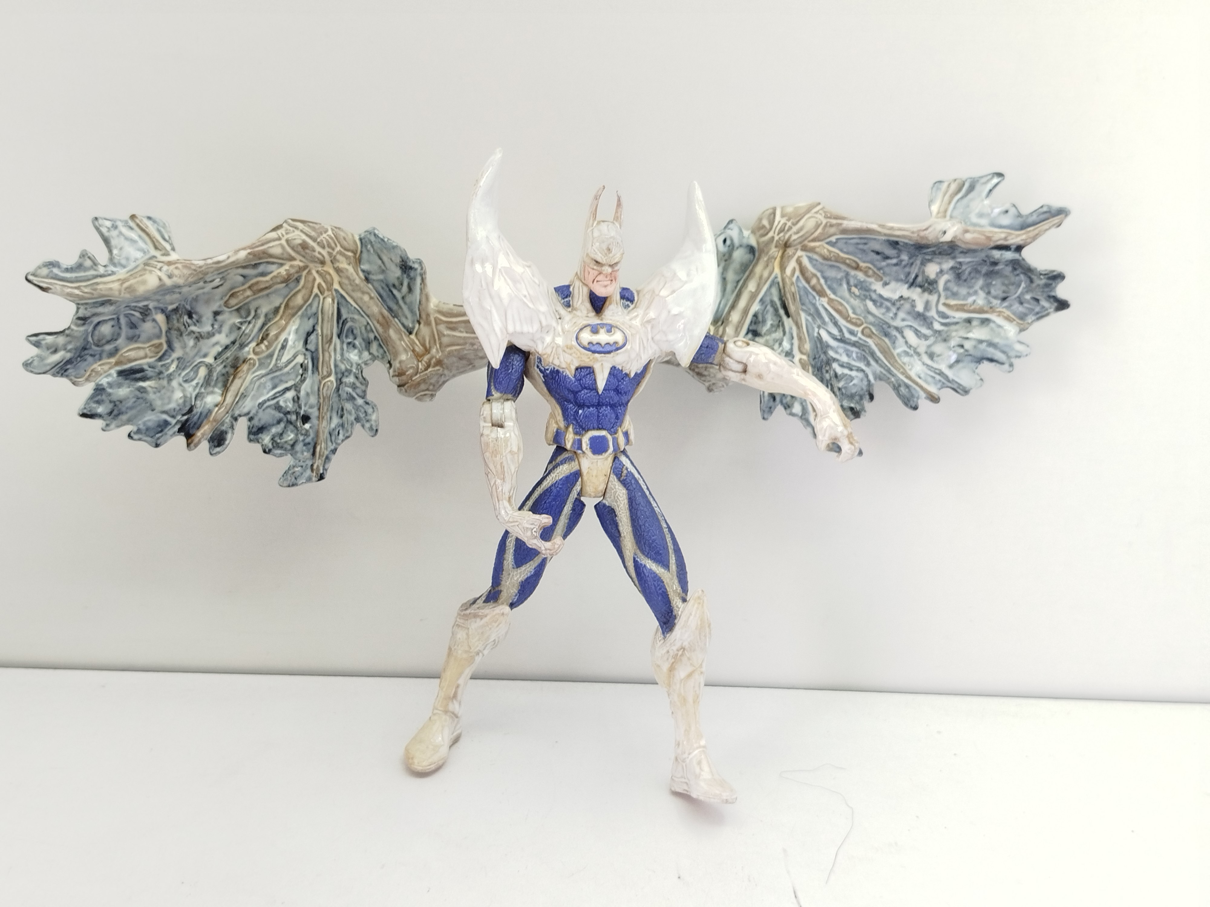  Glacier Shield Batman de la línea Legends of the Dark Knight 