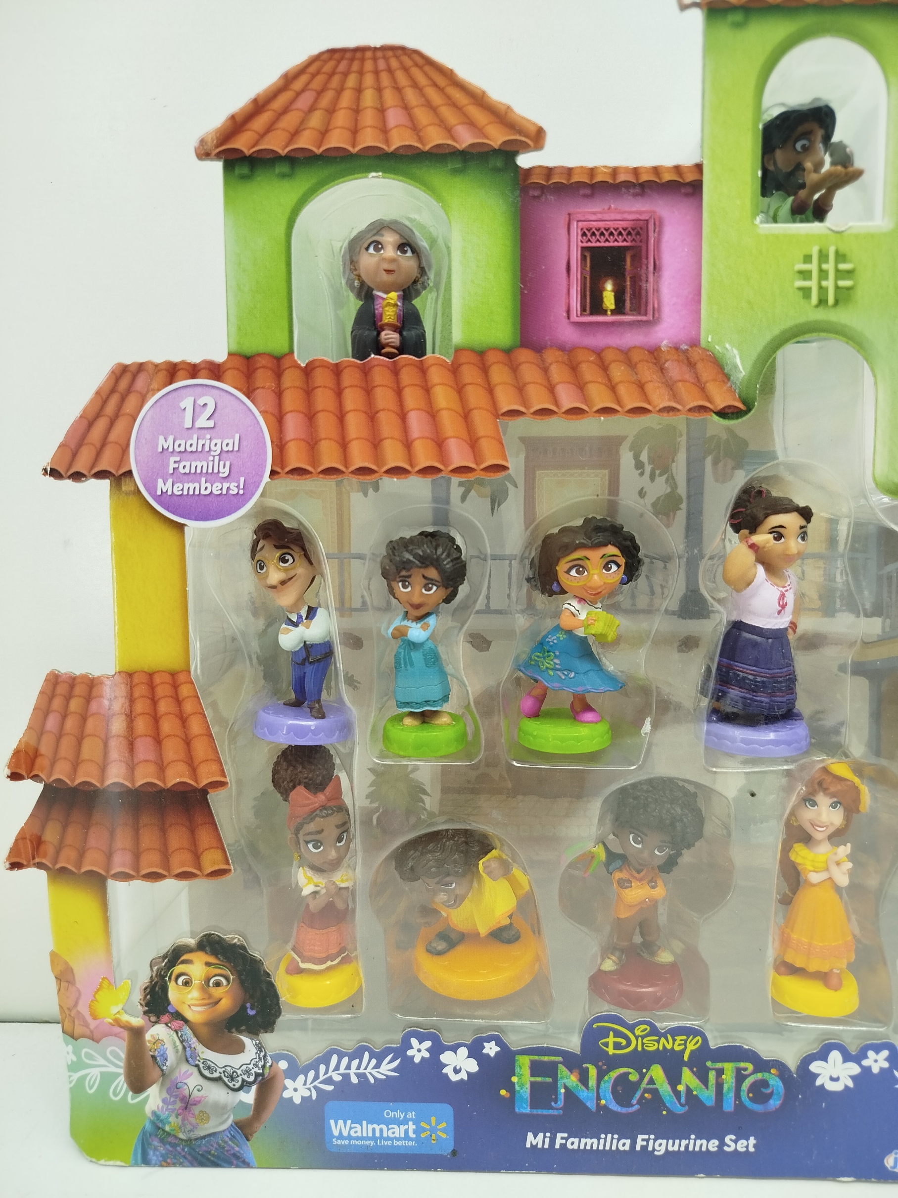 Set de "Disney Encanto Mi Familia",  12 figuras