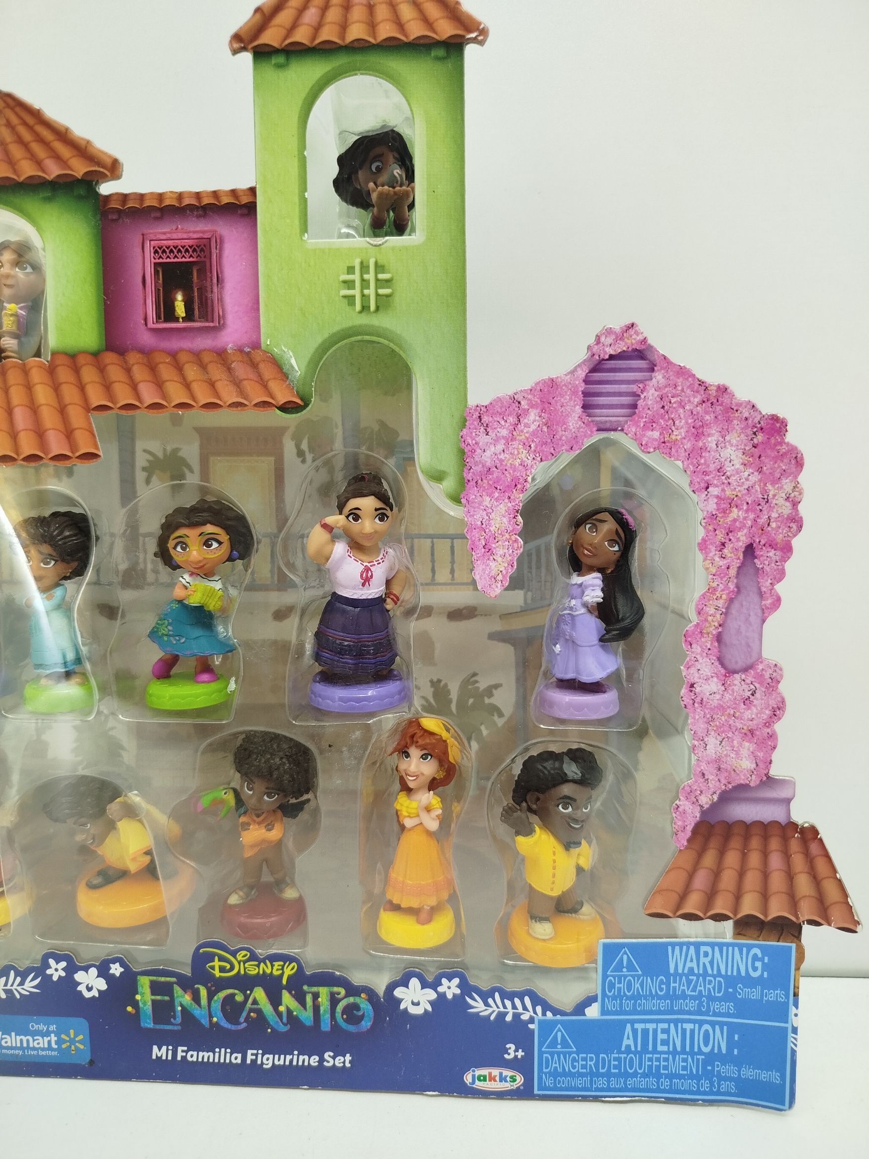 Set de "Disney Encanto Mi Familia",  12 figuras