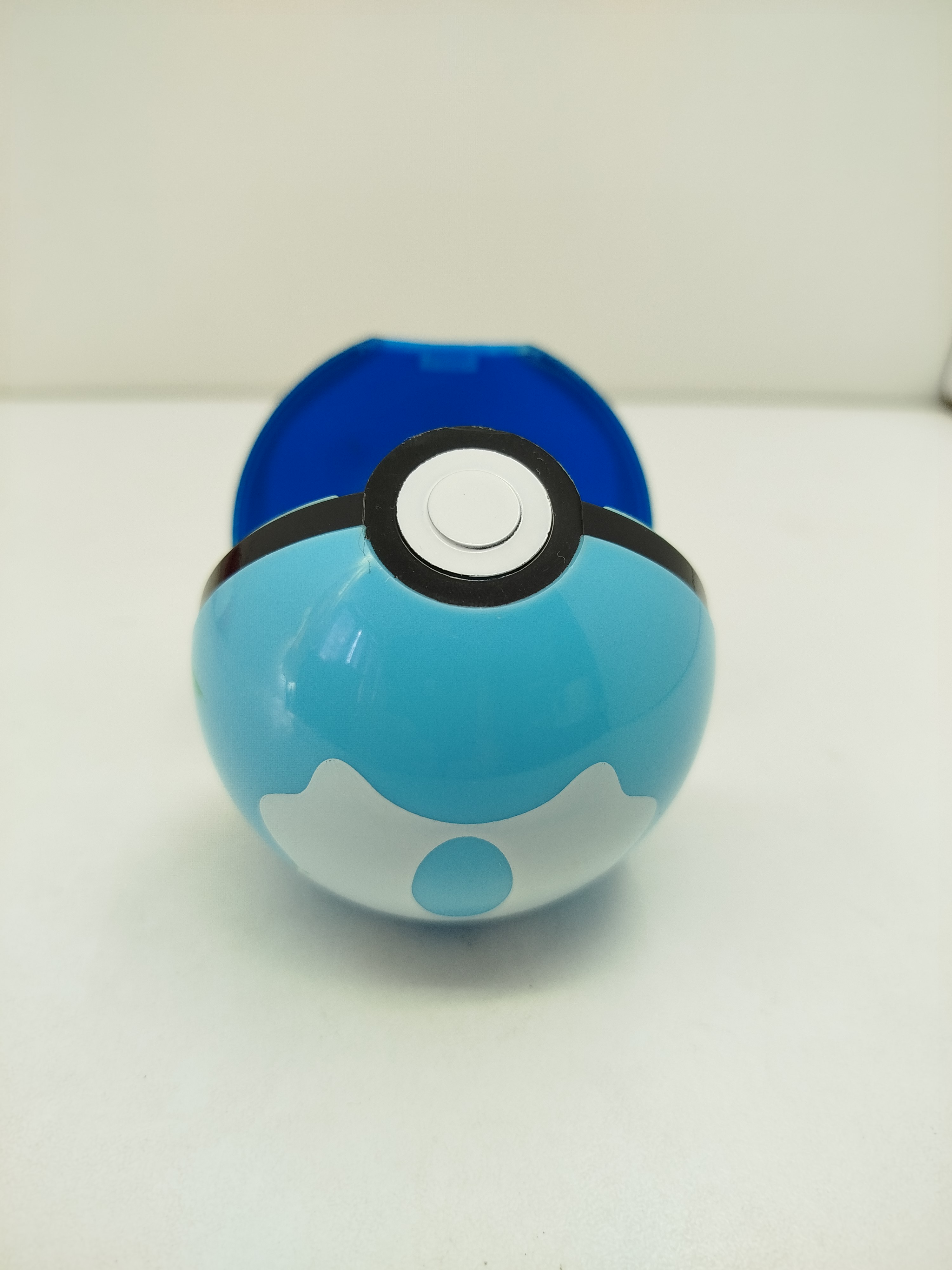 Master Ball de plástico coleccionable (o Pokébola sorpresa) incluye pokemones