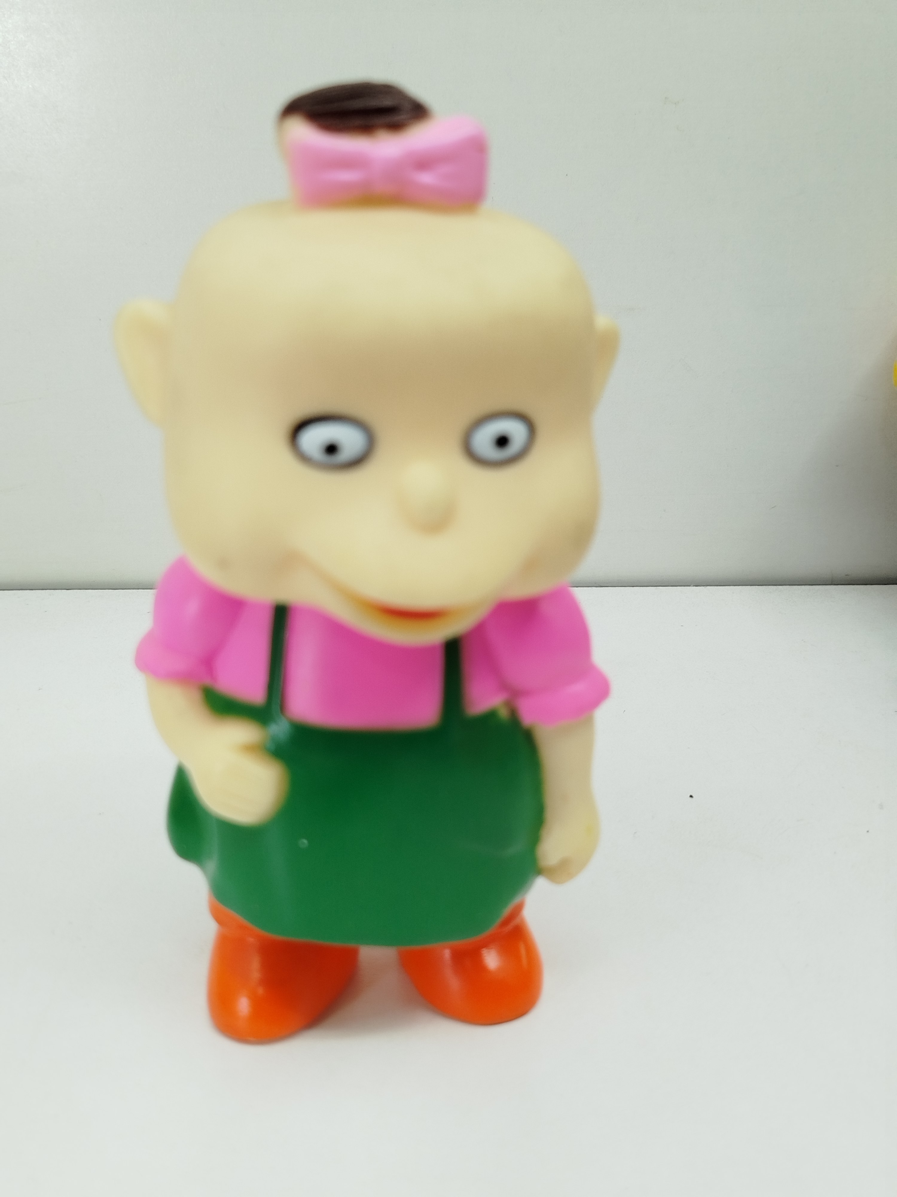  6 figuras de vinilo/goma que pertenecen a la colección promocional de Burger King de 1998