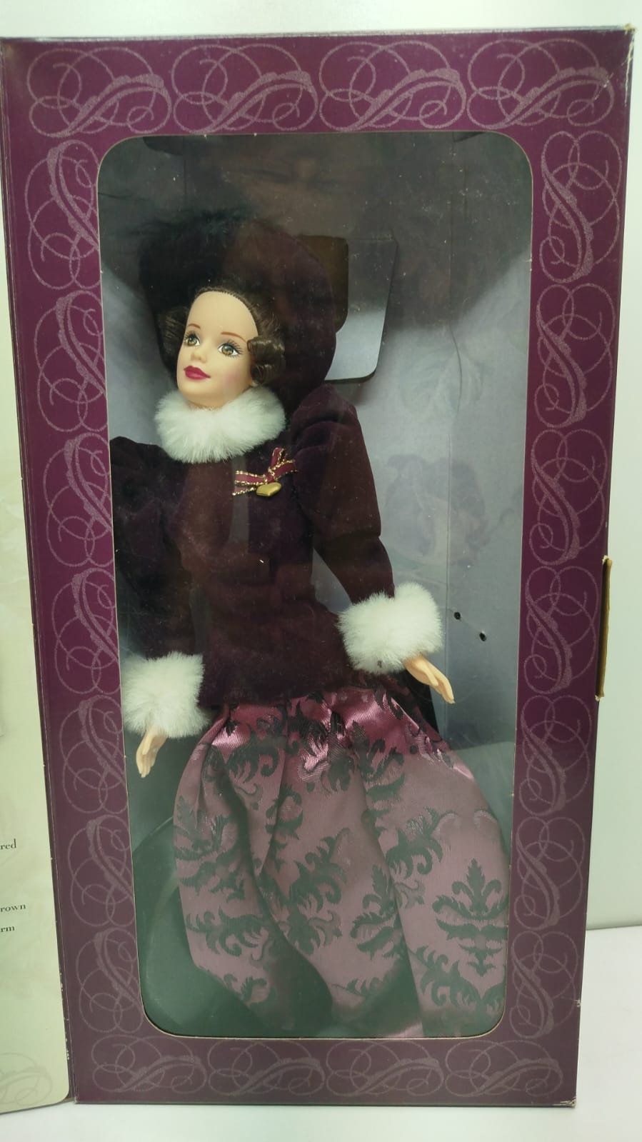 Barbies  -     Holiday Traditions Barbie - Edición Especial exclusiva para Hallmark