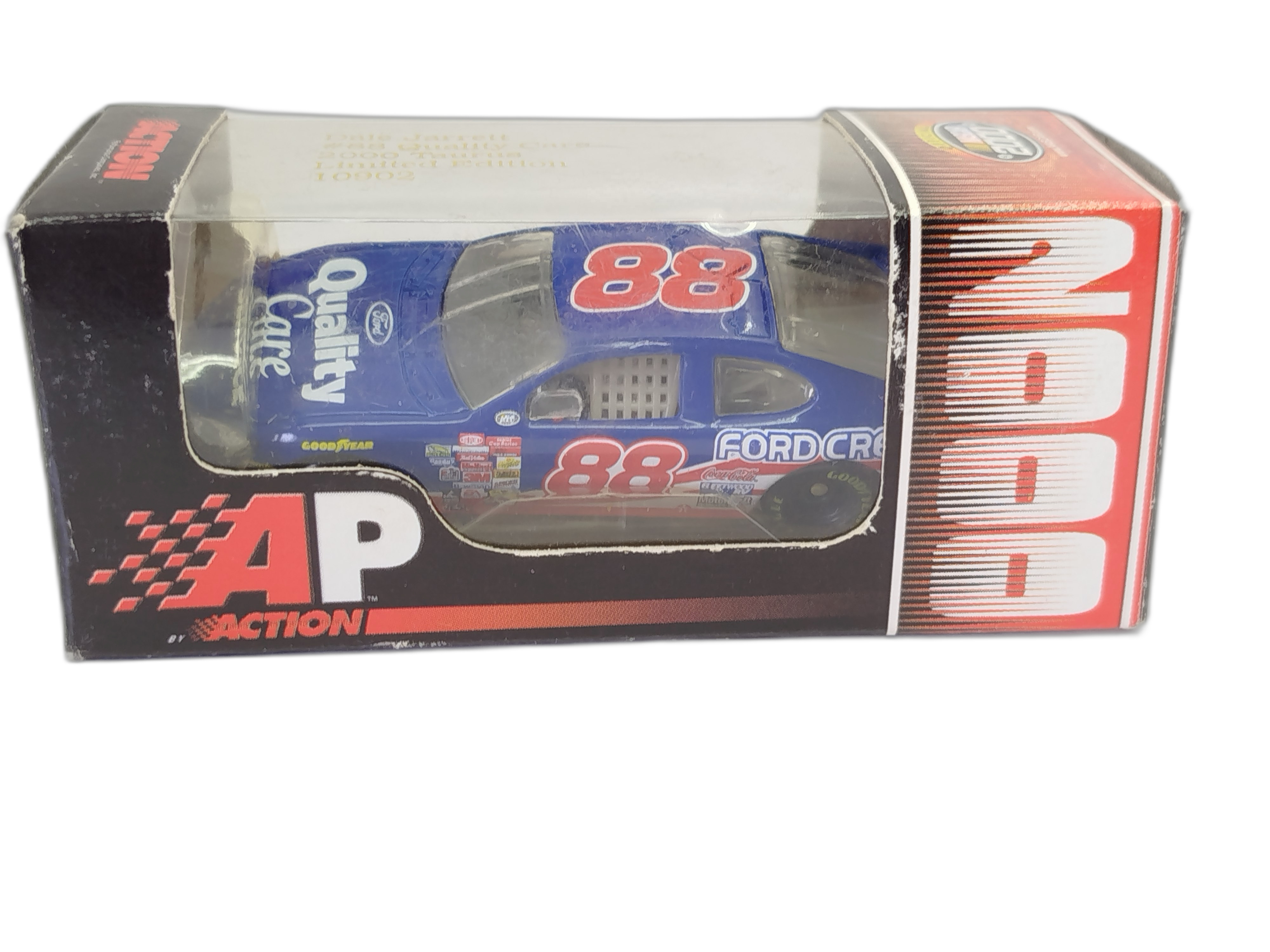 Carro  Ford Taurus de la temporada 2000, perteneciente al legendario piloto campeón de la NASCAR Dale Jarrett 