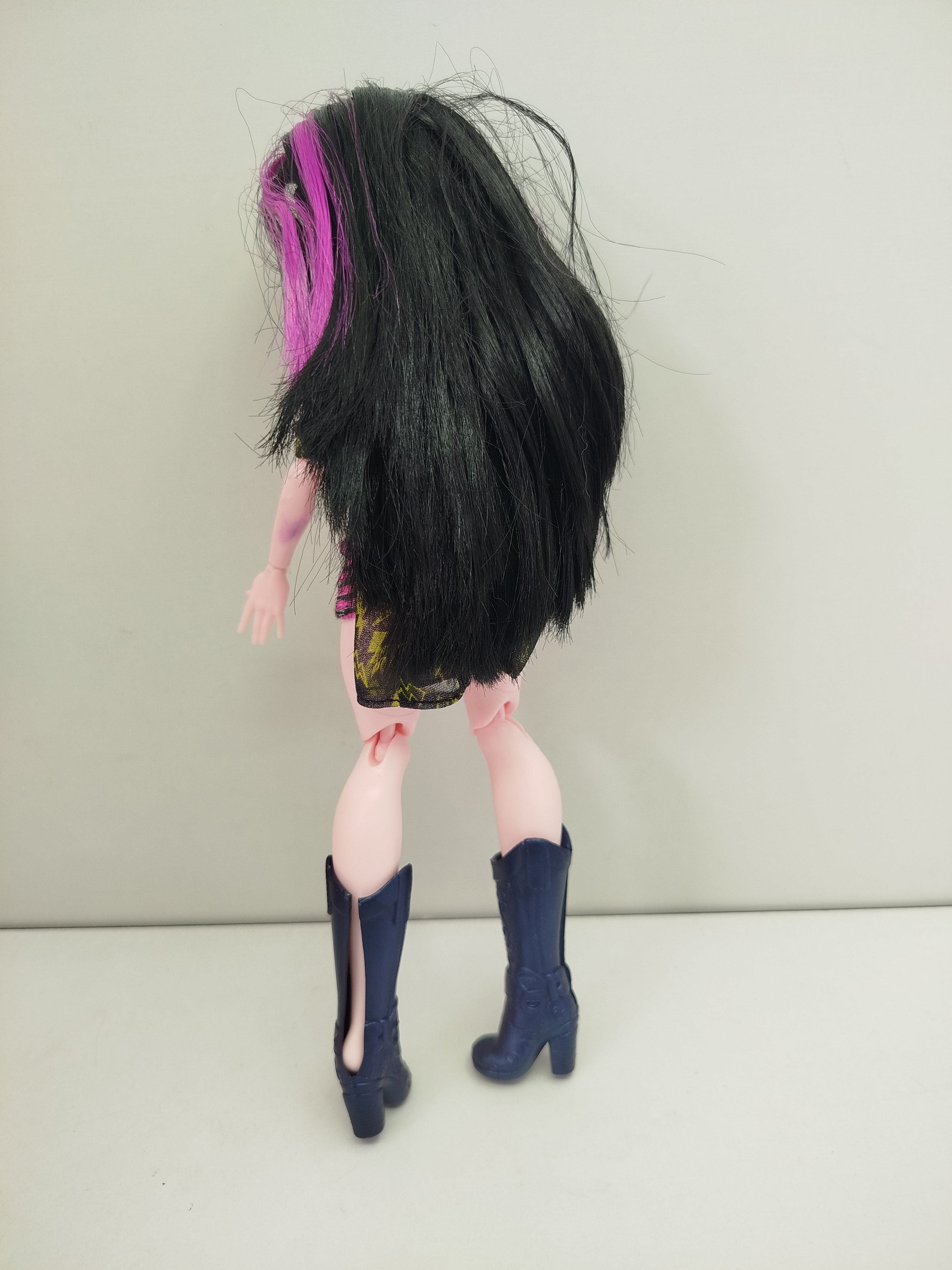 Monster High -  Draculaura en su versión de la Generación 3 (G3)