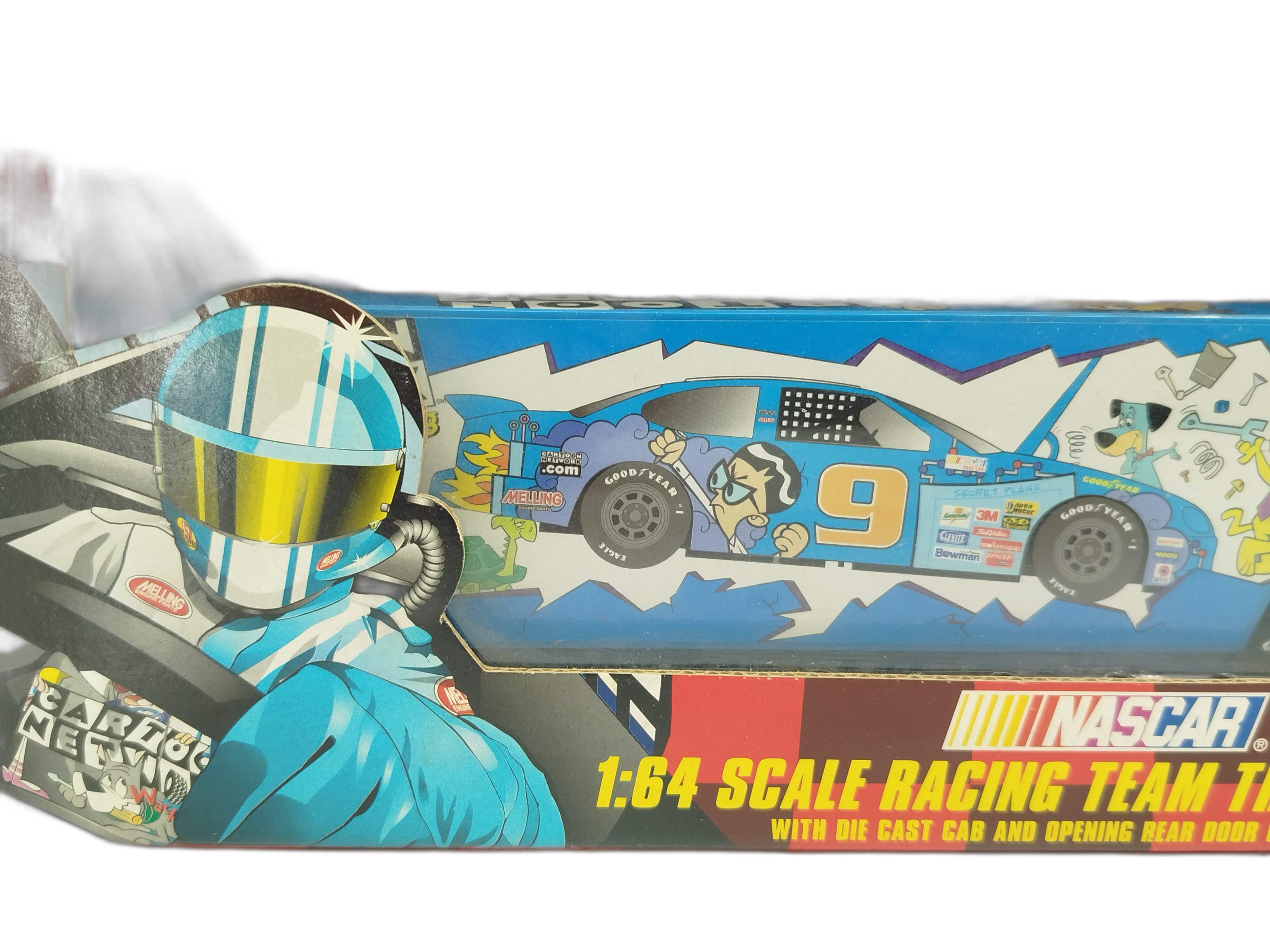 Es un camión transportador a escala 1:64 de Racing Champions de la serie NASCAR Cartoon Network Racing Team de 1999