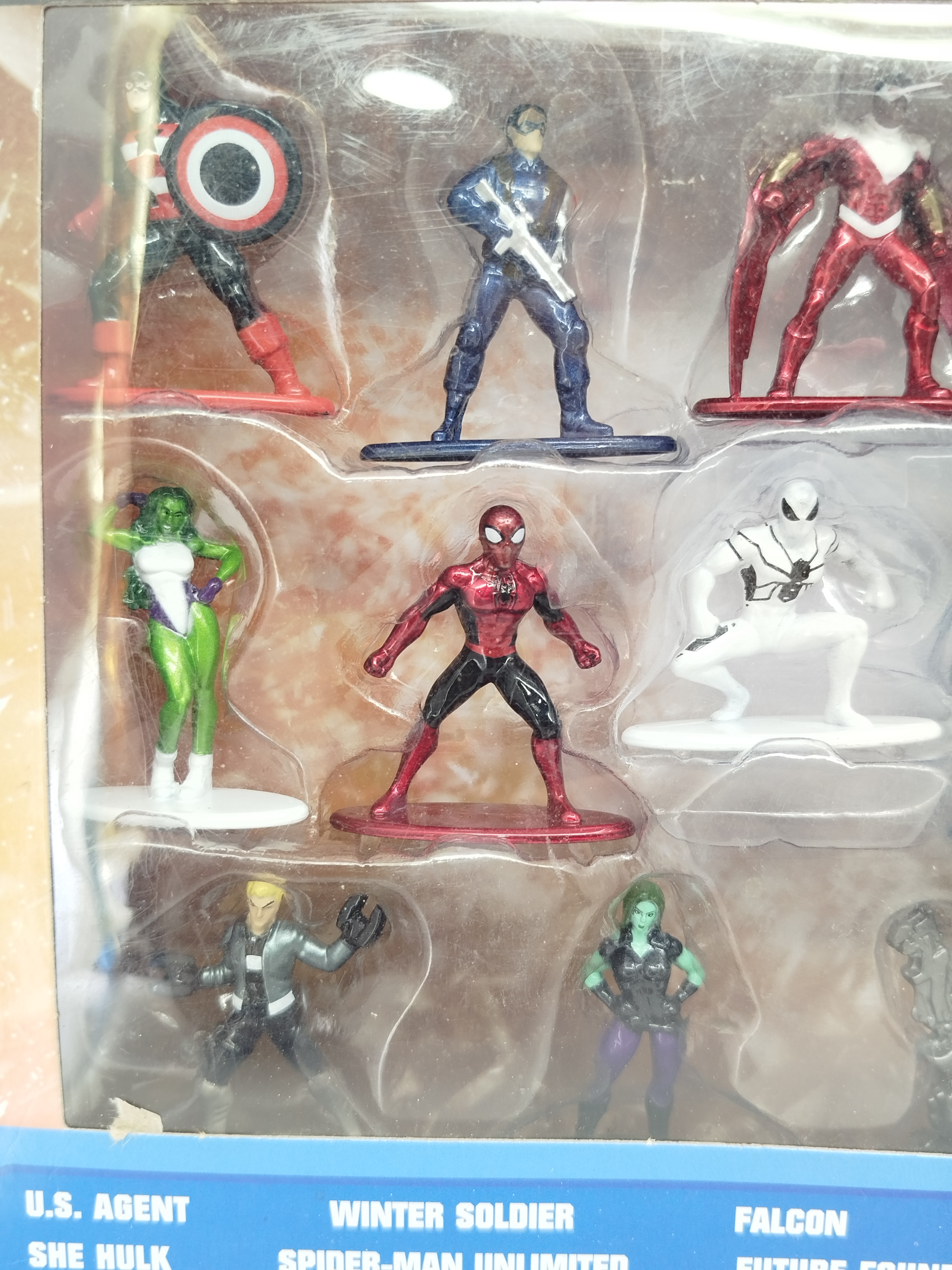 Set de 20 Figuras coleccionables de Metal de Minecraft de la linea Nano Metalfigs - Personajes de Marvel
