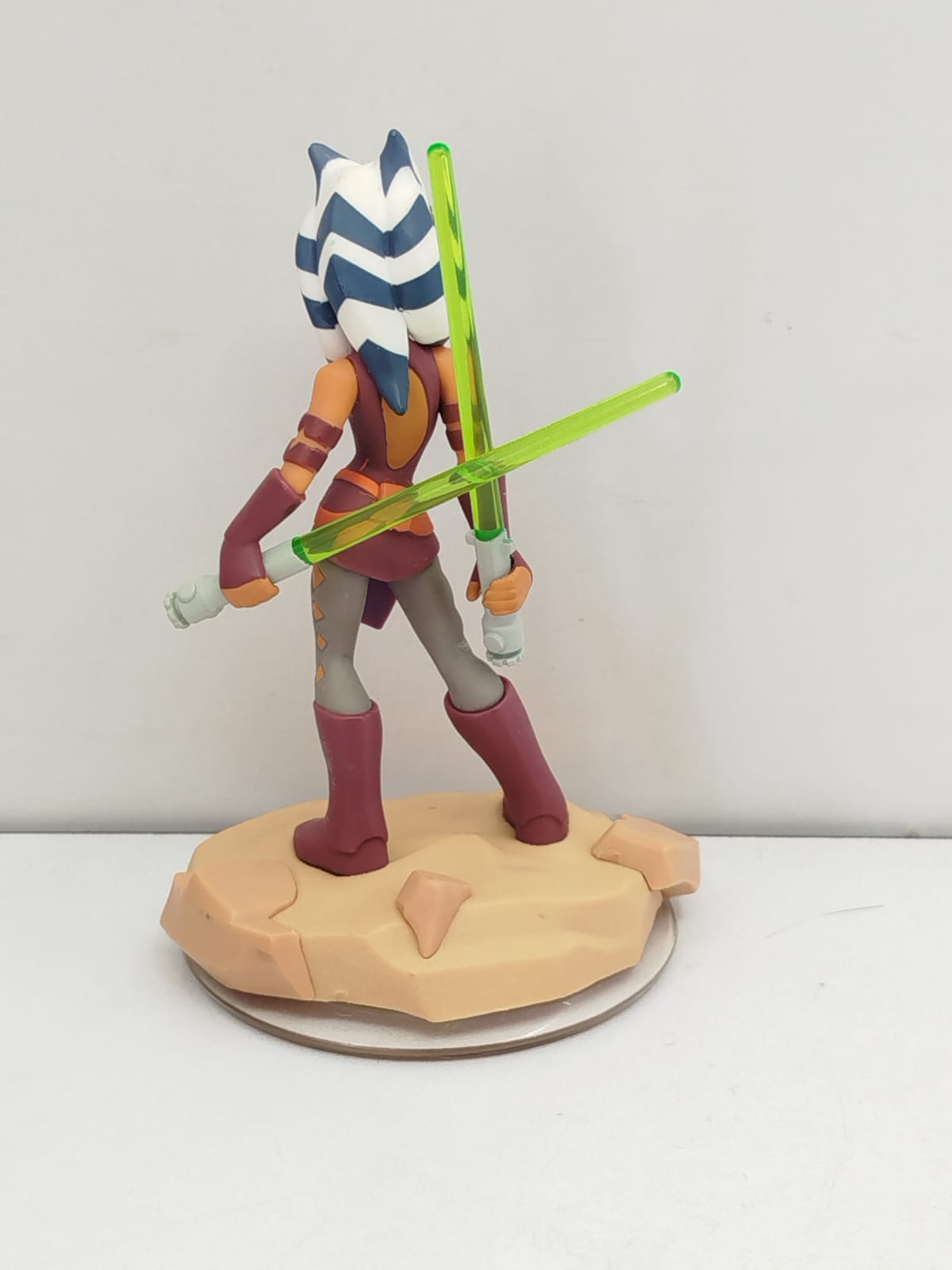 INFINITY -    Ahsoka Tano (con su diseño basado en la serie animada Star Wars: The Clone Wars).