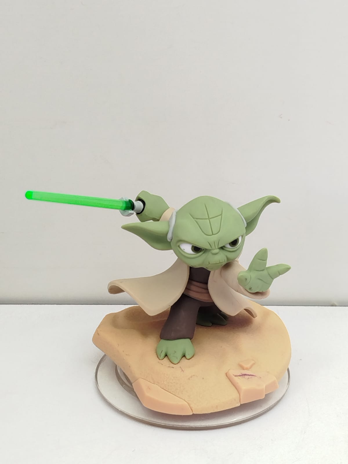 INFINITY -    Yoda de la colección Disney Infinity 3.0, correspondiente a la saga de Star Wars