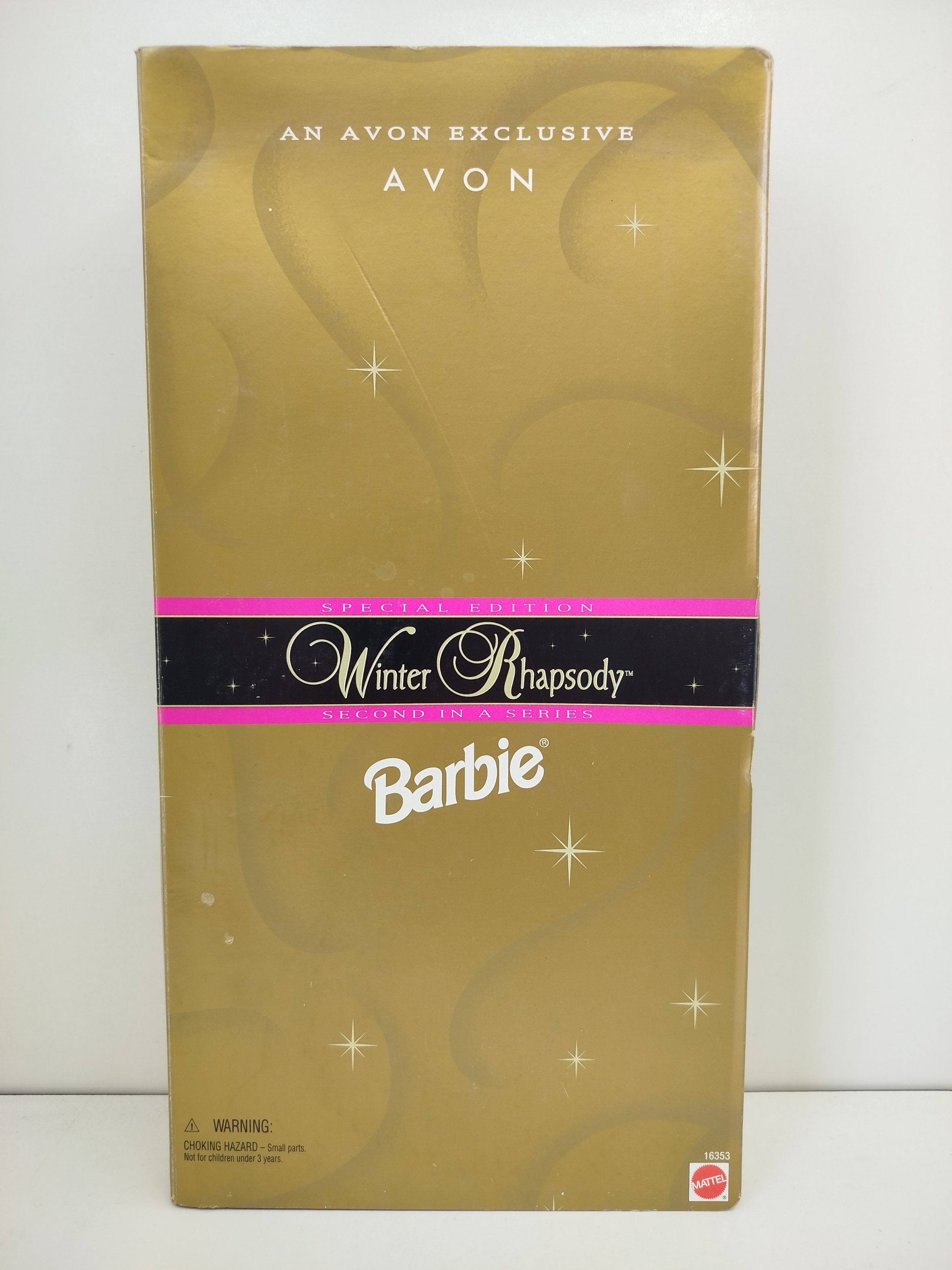 Barbie Winter Rhapsody (Rapsodia de Invierno) de 1996, que es la segunda edición de la serie exclusiva de Mattel para Avon