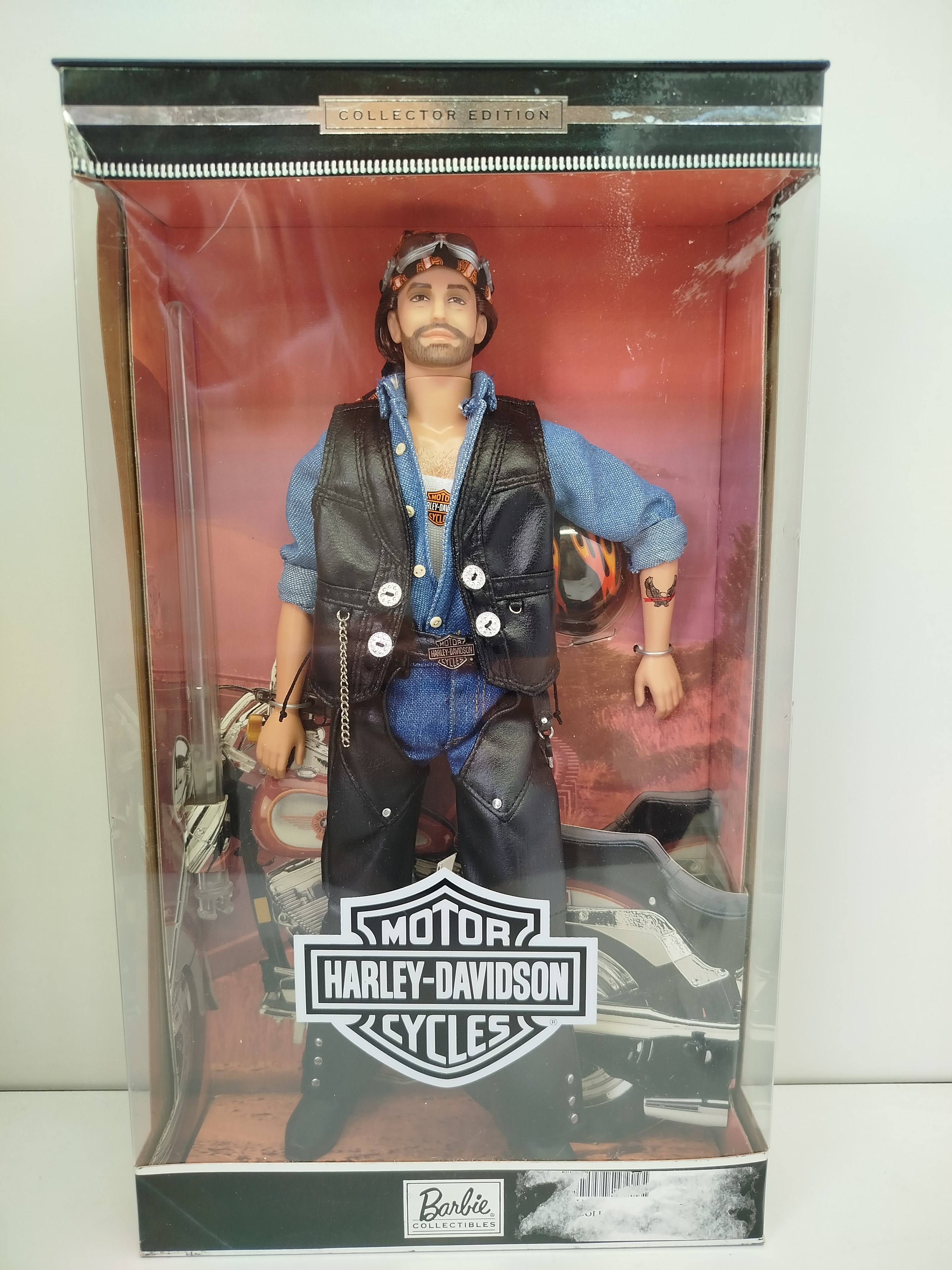 Barbie - Harley-Davidson Ken Doll #2, lanzado al mercado por Mattel en 1999..  Caja en buen estado.