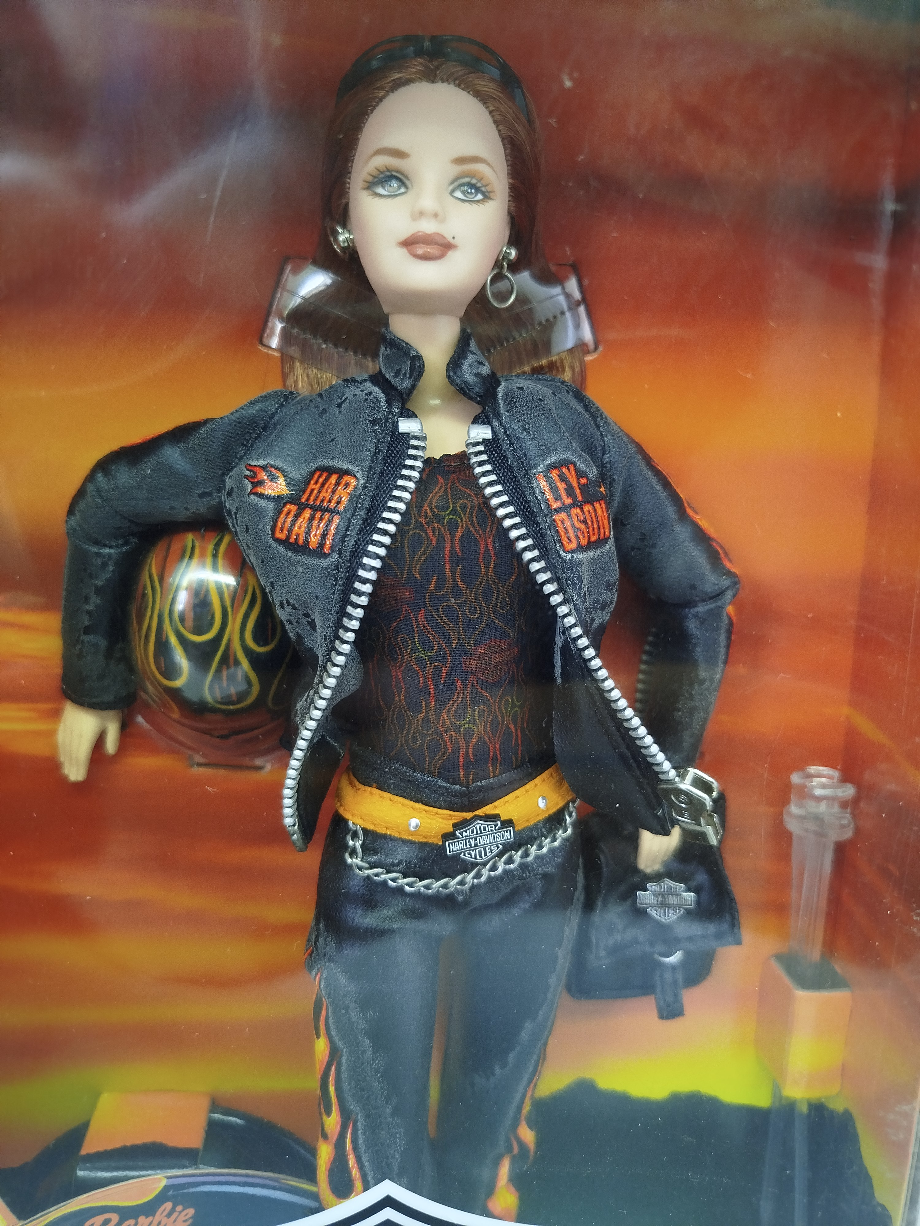 Barbie - Harley-Davidson Barbie Doll #5, lanzada al mercado por Mattel en el año 2000.  Caja en buen estado.
