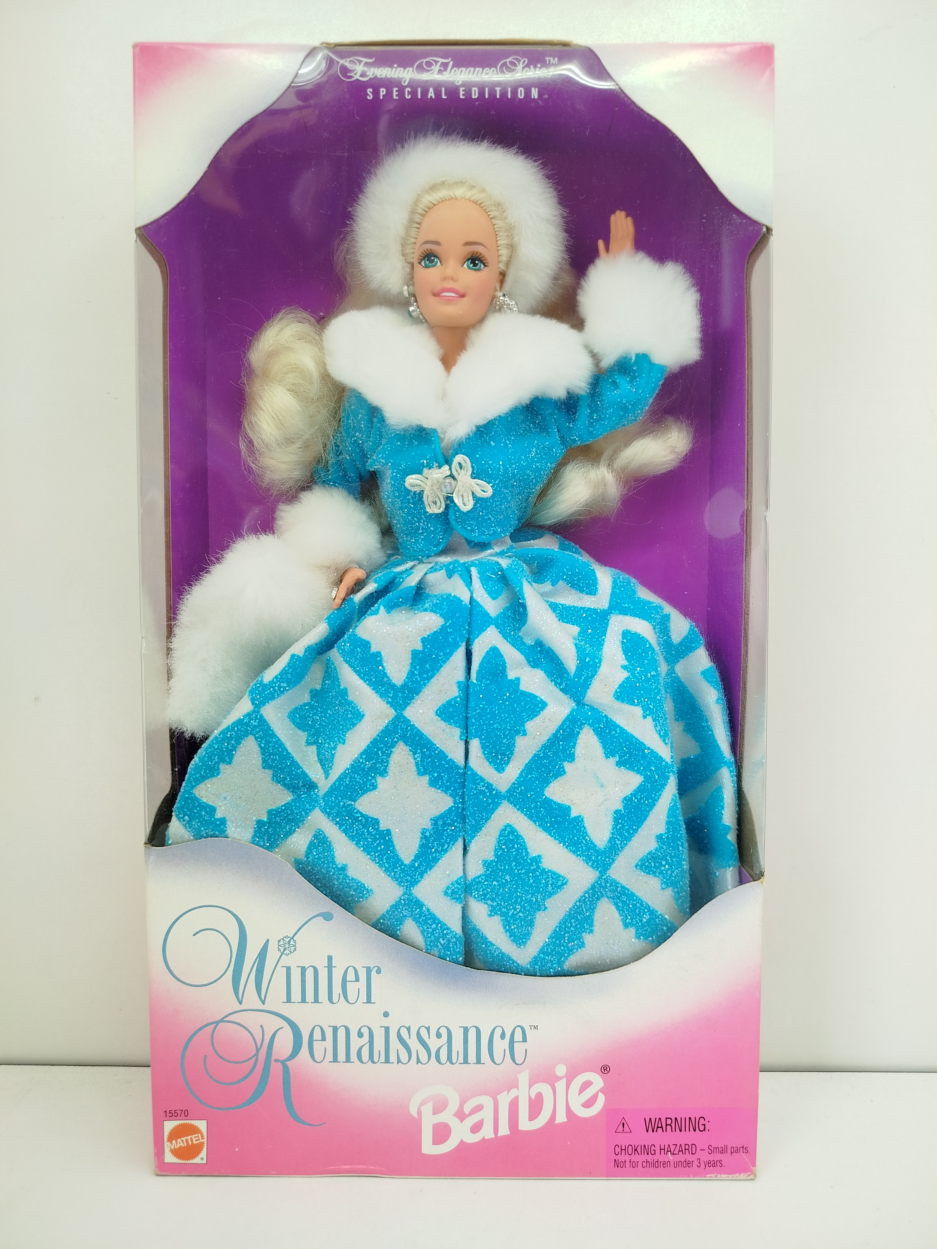 Barbie - Winter Renaissance Barbie (Special Edition 1996), la primera entrega de la colección Evening Elegance Series.