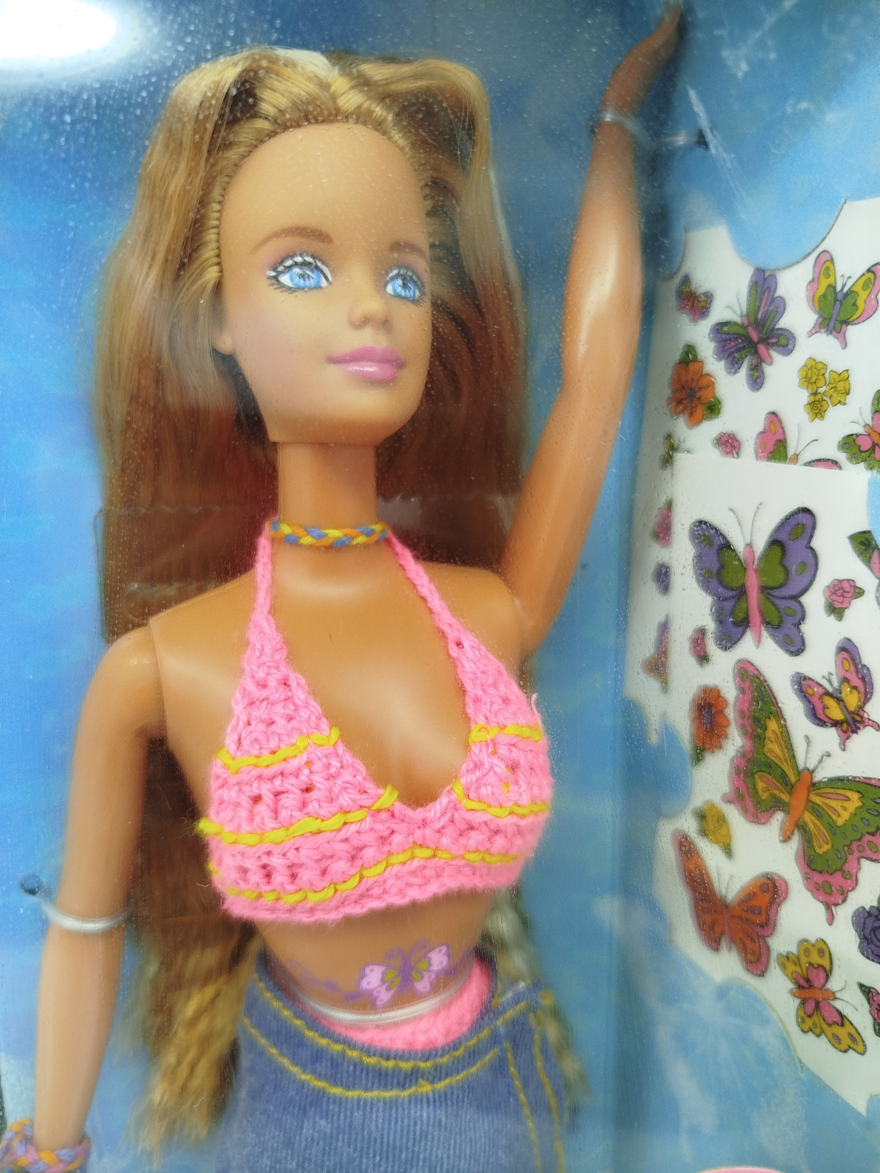 Barbie -   Butterfly Art Barbie, lanzada al mercado en 1998. Edicion de la línea comercial más famosas y recordadas de finales de los noventa debido a los tatuajes temporales que incluye