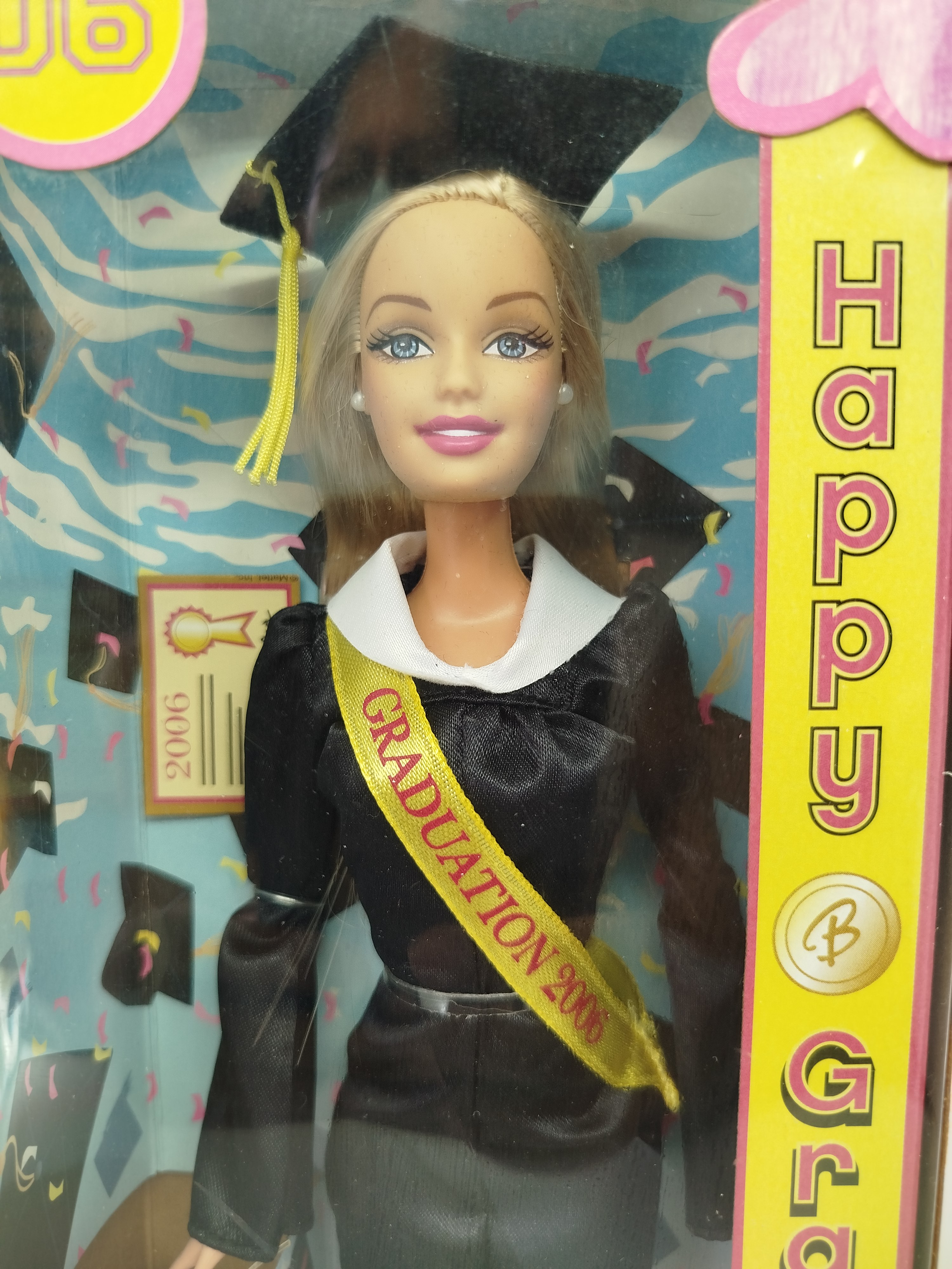 Barbie -  Happy Graduation Barbie lanzada oficialmente para la clase de 2006.