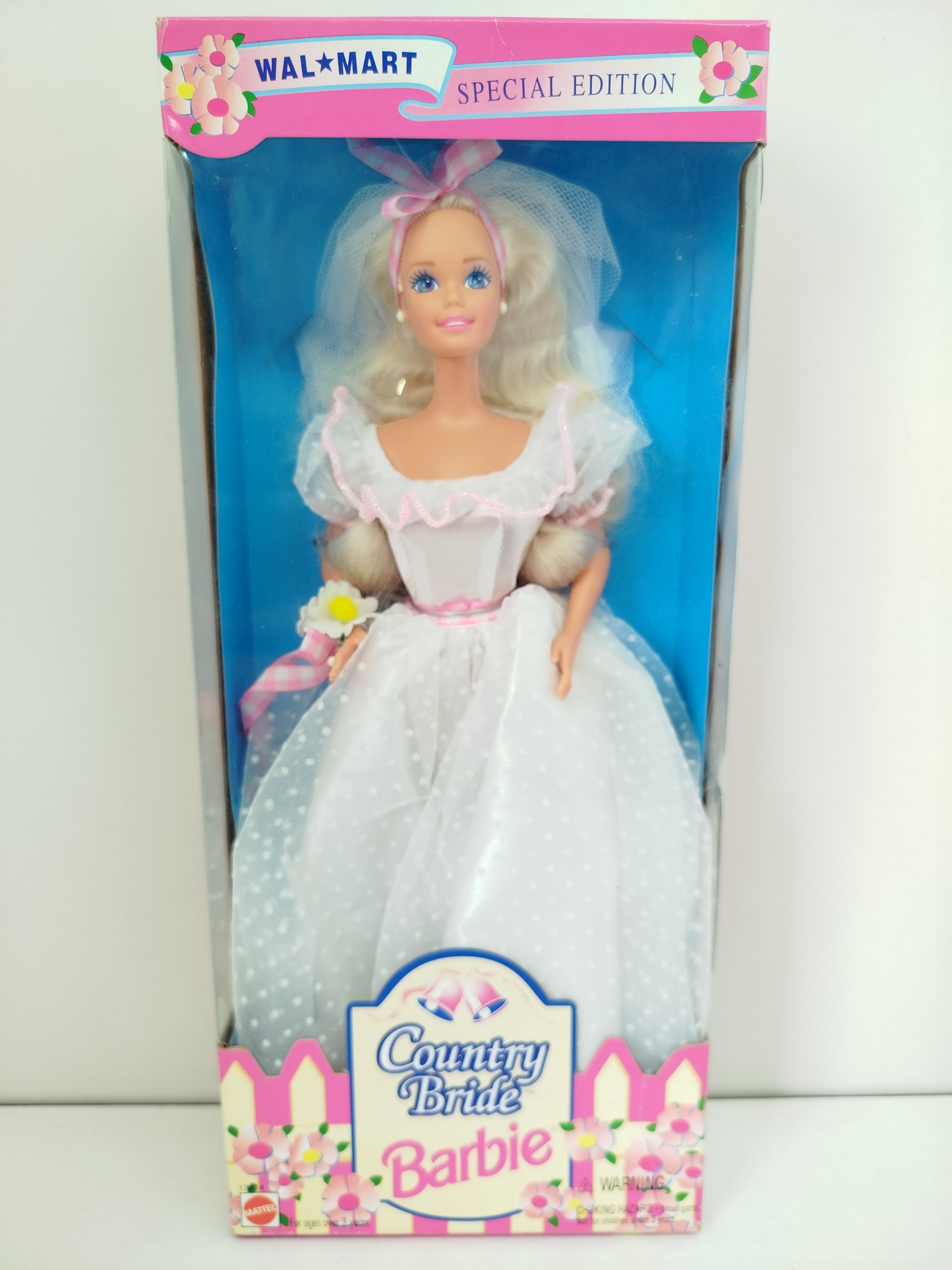 Barbie - Country Bride Barbie (Wal-Mart Special Edition), lanzada oficialmente al mercado en el año 1994.
