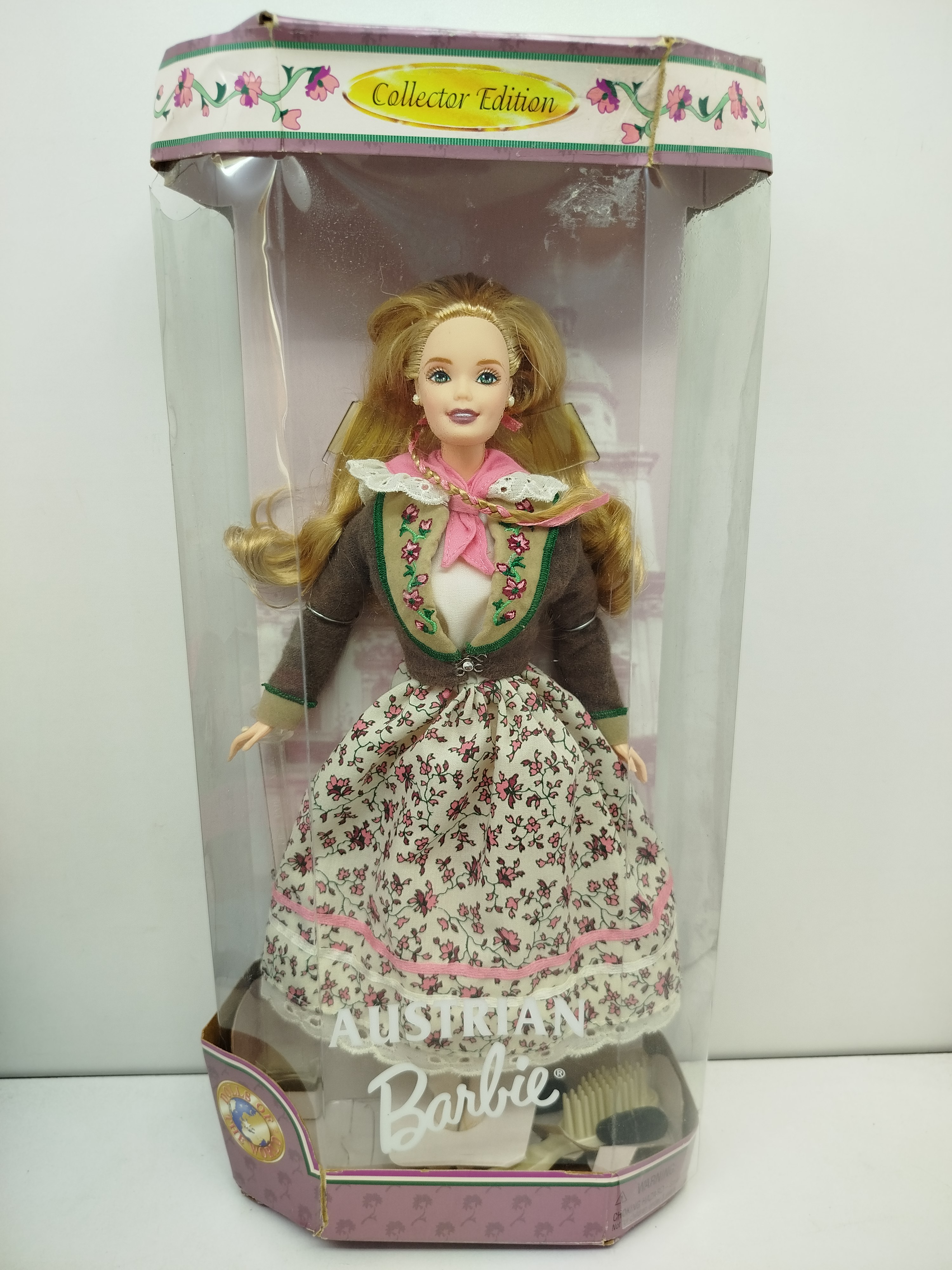 Barbie -  Austrian Barbie de la colección Dolls of the World (Edición de Coleccionista de 1998 de Mattel)
