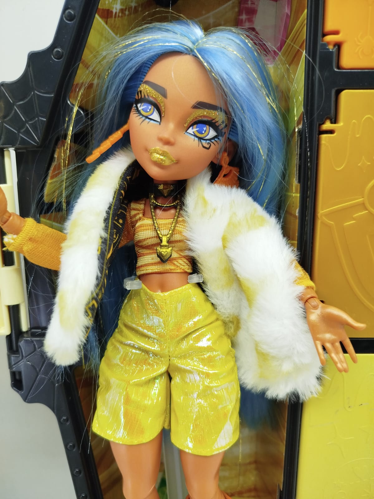 Cleo de Nile de la serie Monster High Skulltimate Secrets (Segunda Edición / Fearidescent)