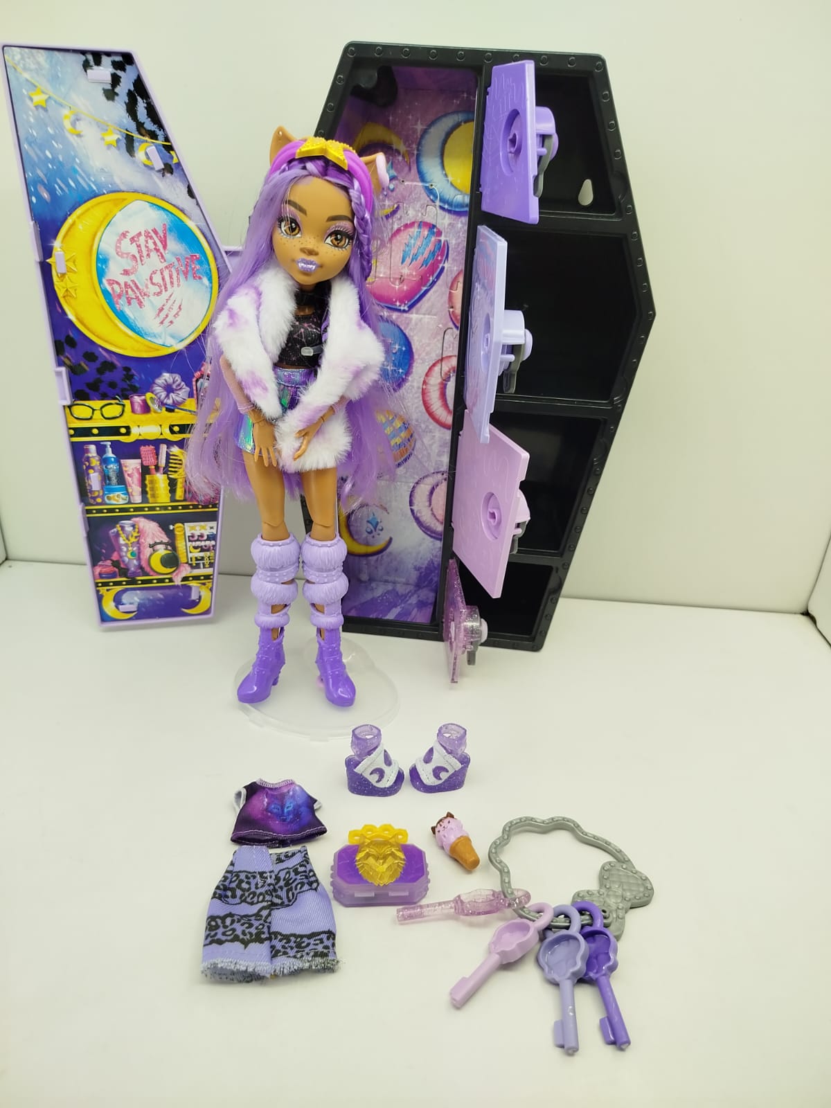 Clawdeen Wolf de la colección Monster High Skulltimate Secrets: Fearidescent (Serie 2).
