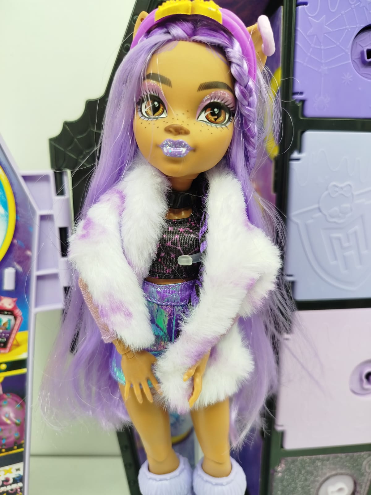 Clawdeen Wolf de la colección Monster High Skulltimate Secrets: Fearidescent (Serie 2).