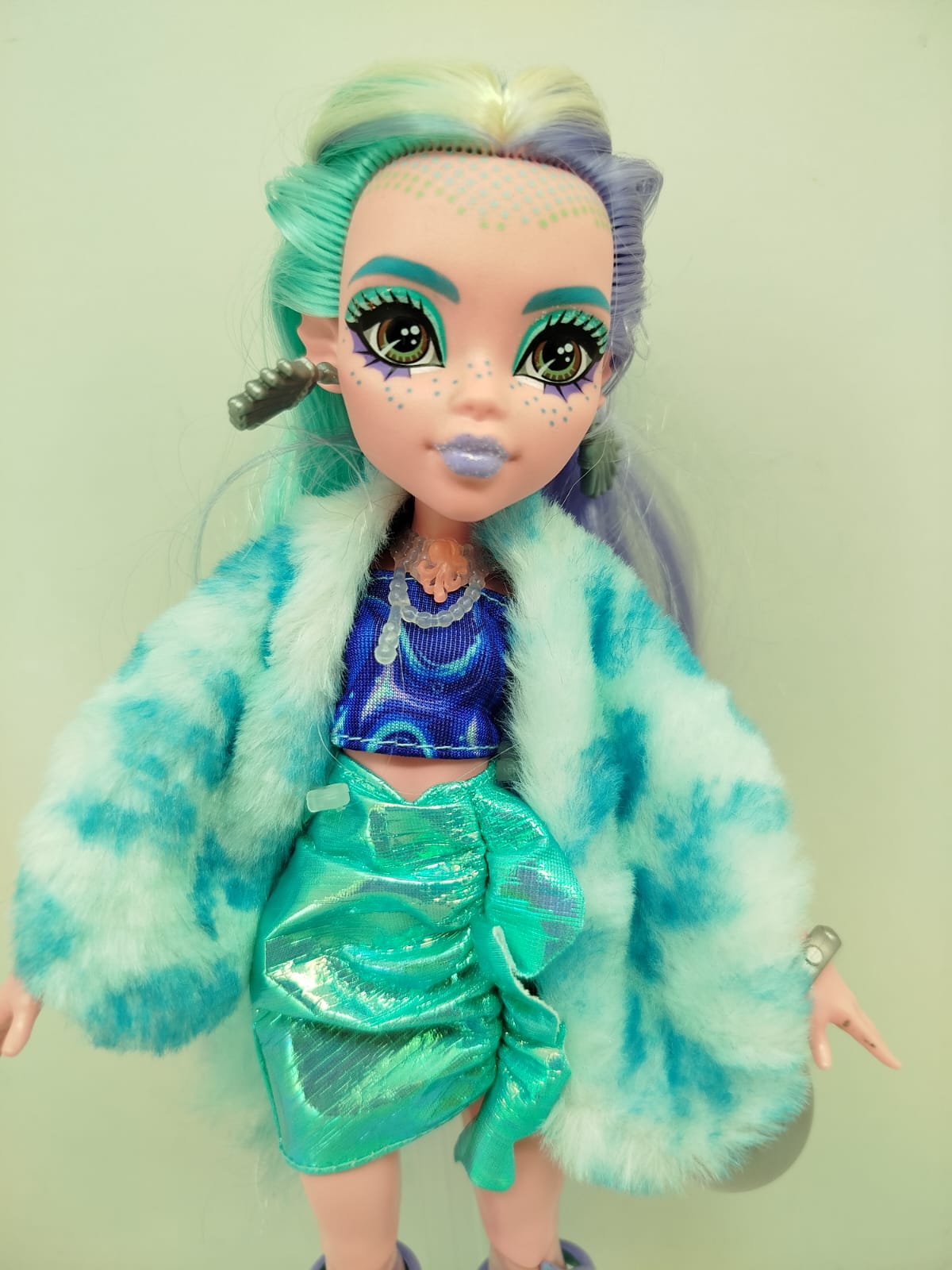  Lagoona Blue, perteneciente también a la línea Monster High Skulltimate Secrets: Fearidescent (Serie 2)