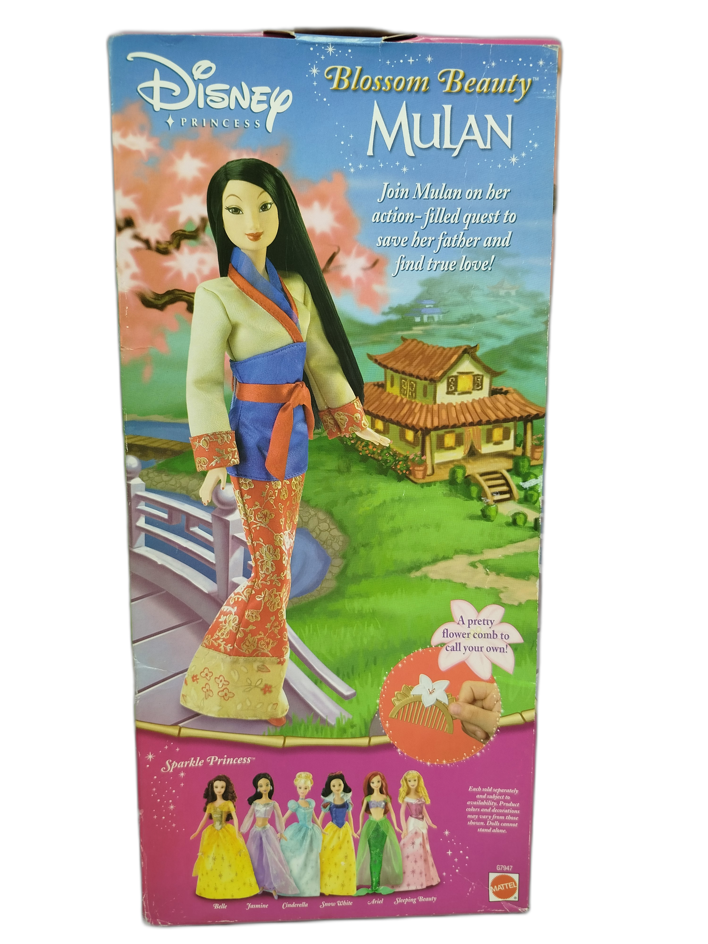  Blossom Beauty Mulan de la línea Disney Princess de Mattel (Modelo G7947), lanzada originalmente en el año 2004 para promocionar el estreno en DVD de Mulan II