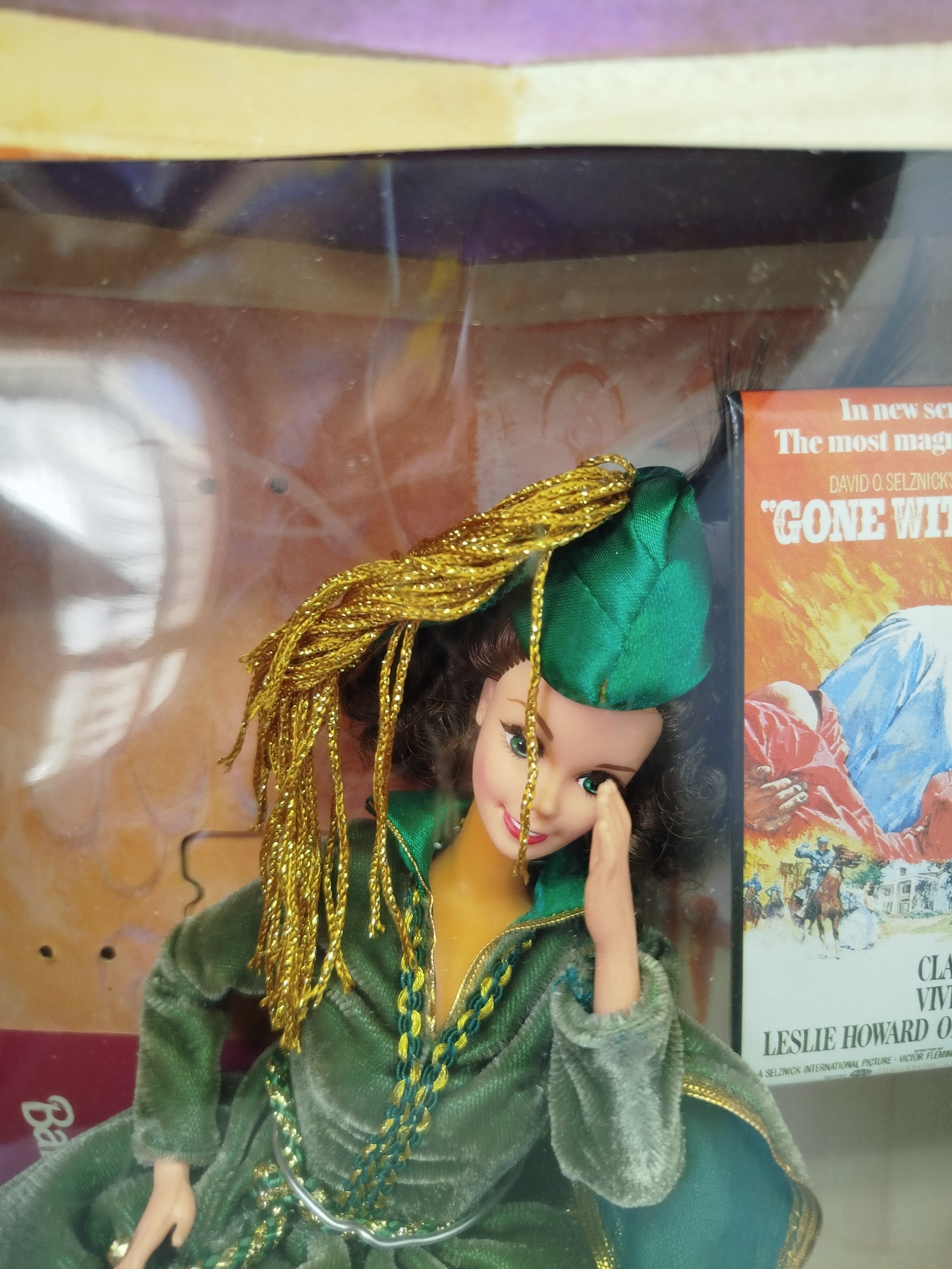 Barbie as Scarlett O'Hara - Hollywood Legends Collection (Modelo 12045), lanzada por Mattel en 1994 para rendir homenaje a la icónica película "Lo que el viento se llevó" 