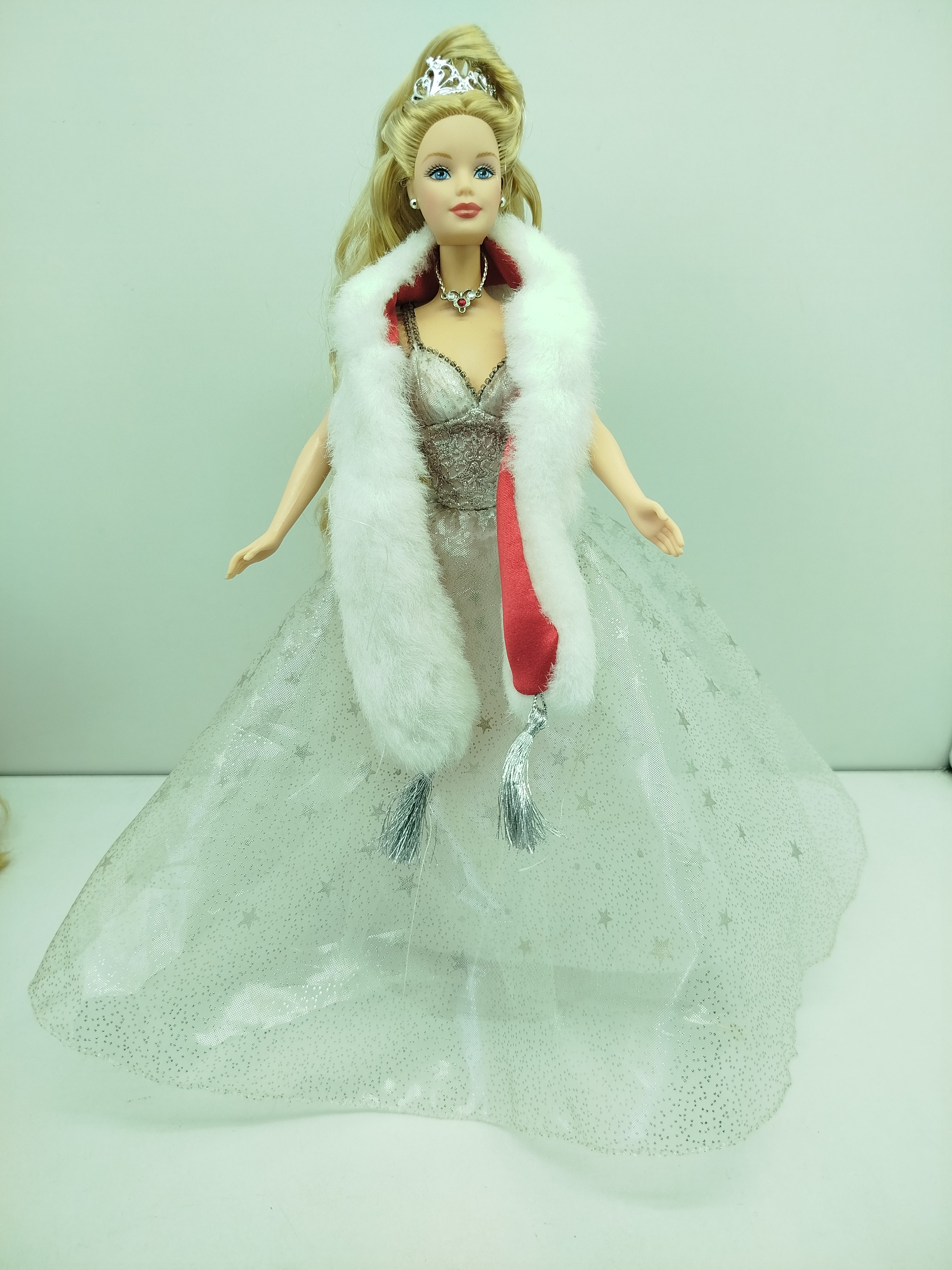  Barbie Holiday Celebration de Mattel, lanzada como Edición Especial para la Navidad del año 2001