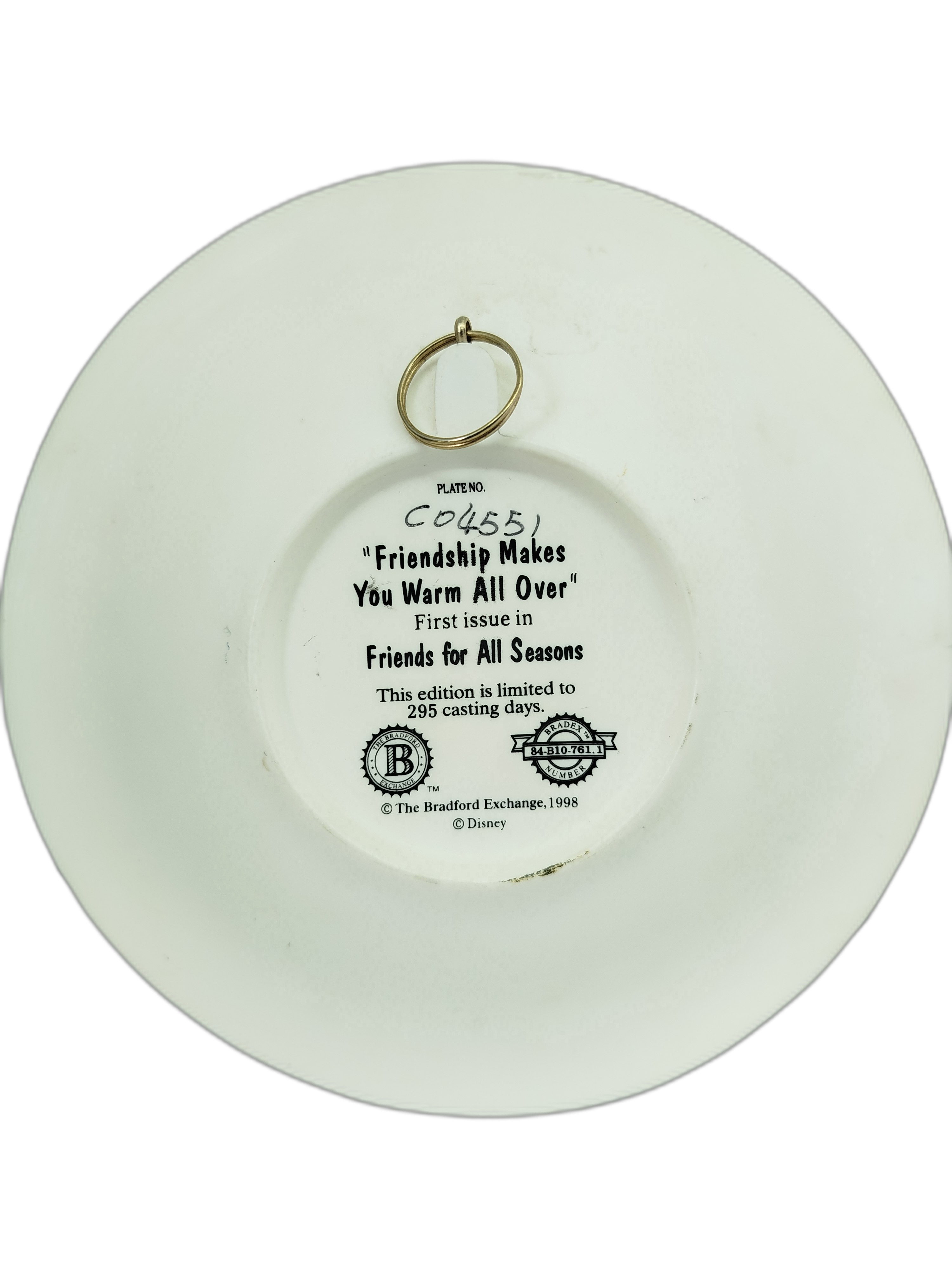 Plato decorativo de 1998 de Bradford Exchange: Disney Mickey Mouse  "Friendship Makes You Warm All Over"