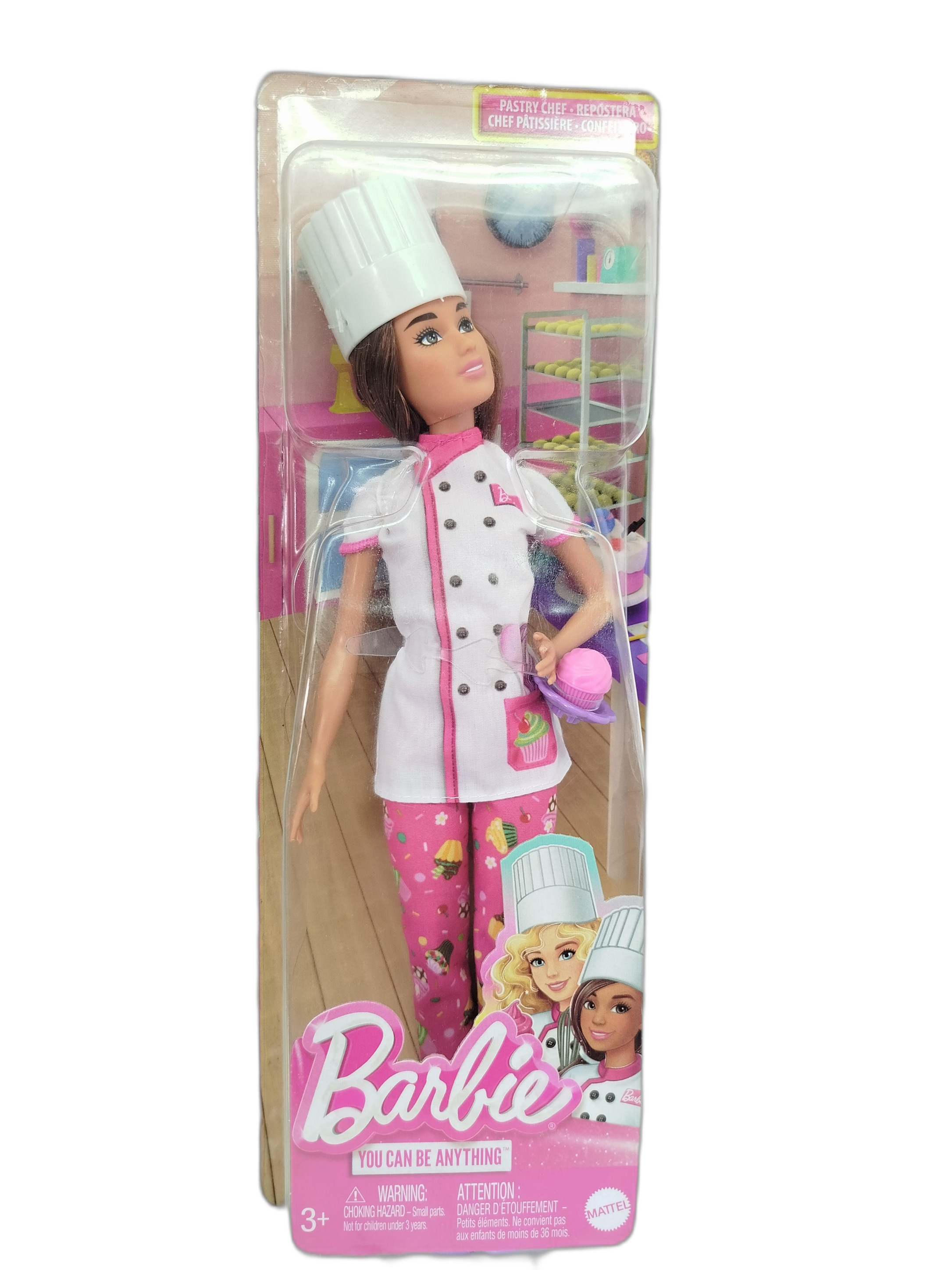 Barbie Repostera Profesiones  de Mattel, que viene con su clásico gorro de chef blanco y accesorios de repostería como un pequeño pastelito