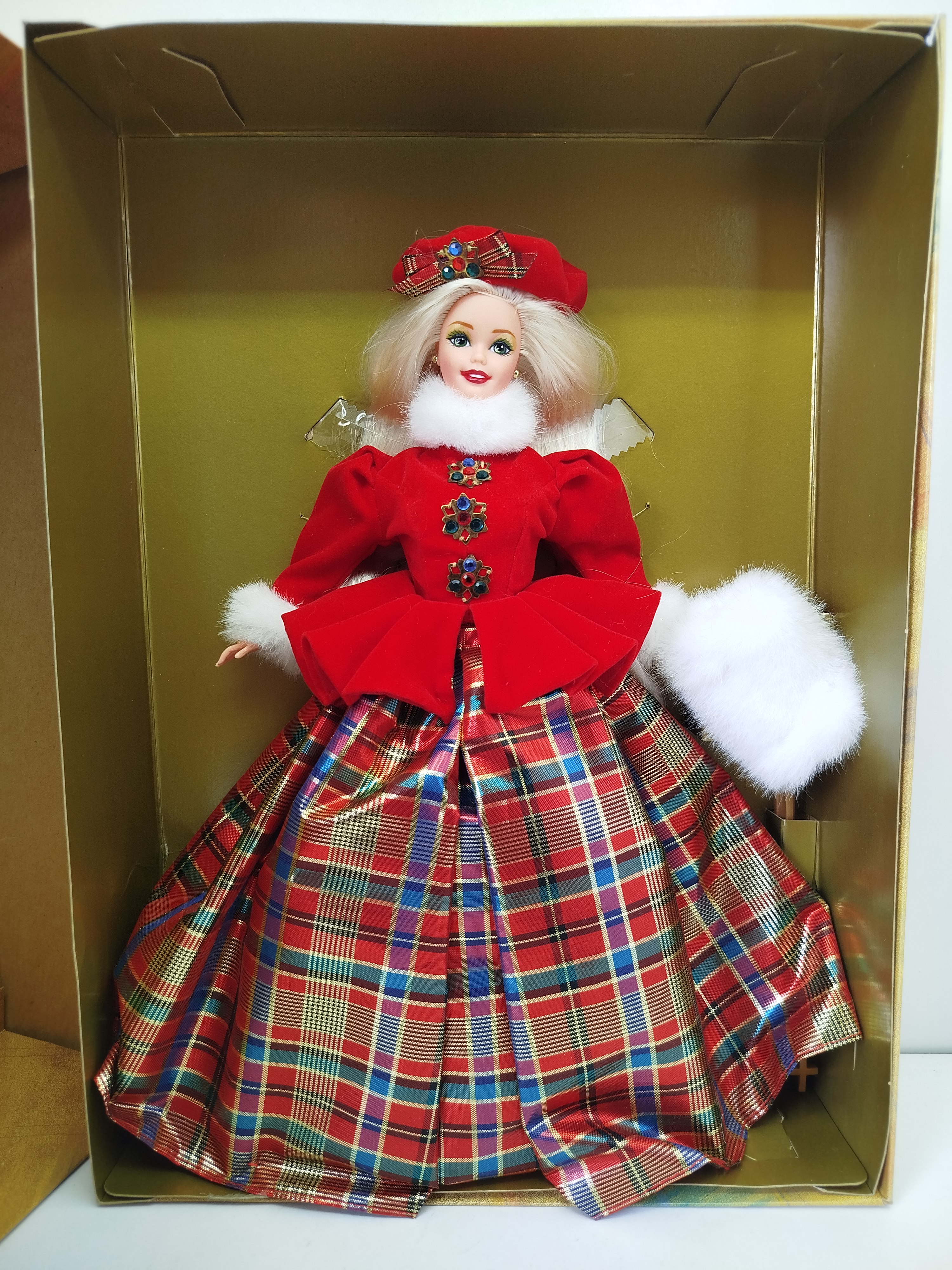 Jewel Princess Barbie, una edición limitada lanzada por Mattel en 1996 como parte de The Winter Princess Collection.