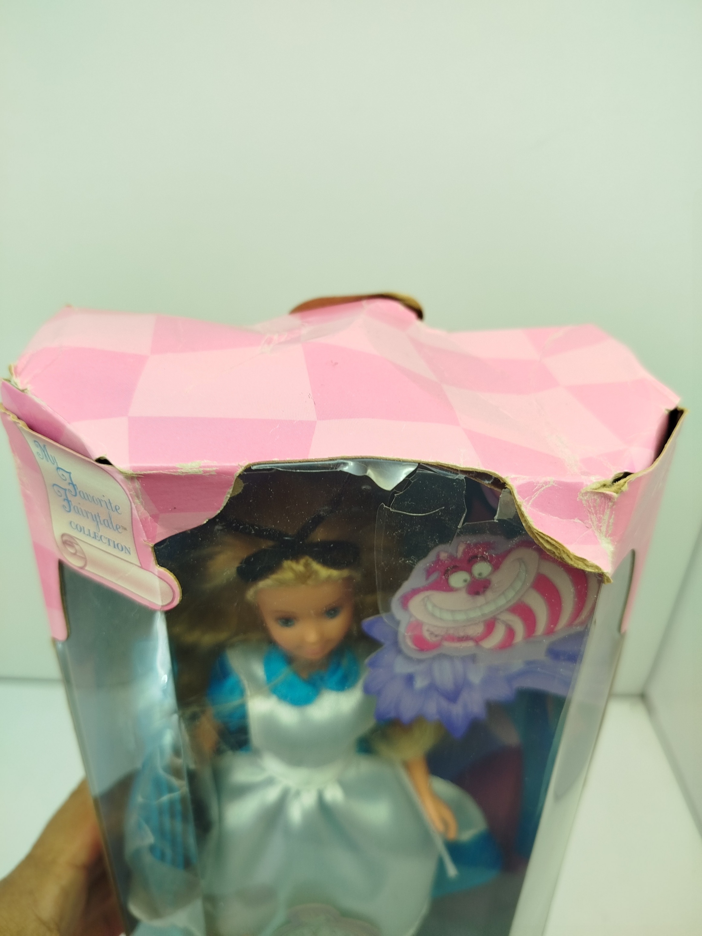 Disney Classics: Alice in Wonderland, lanzada por Mattel 