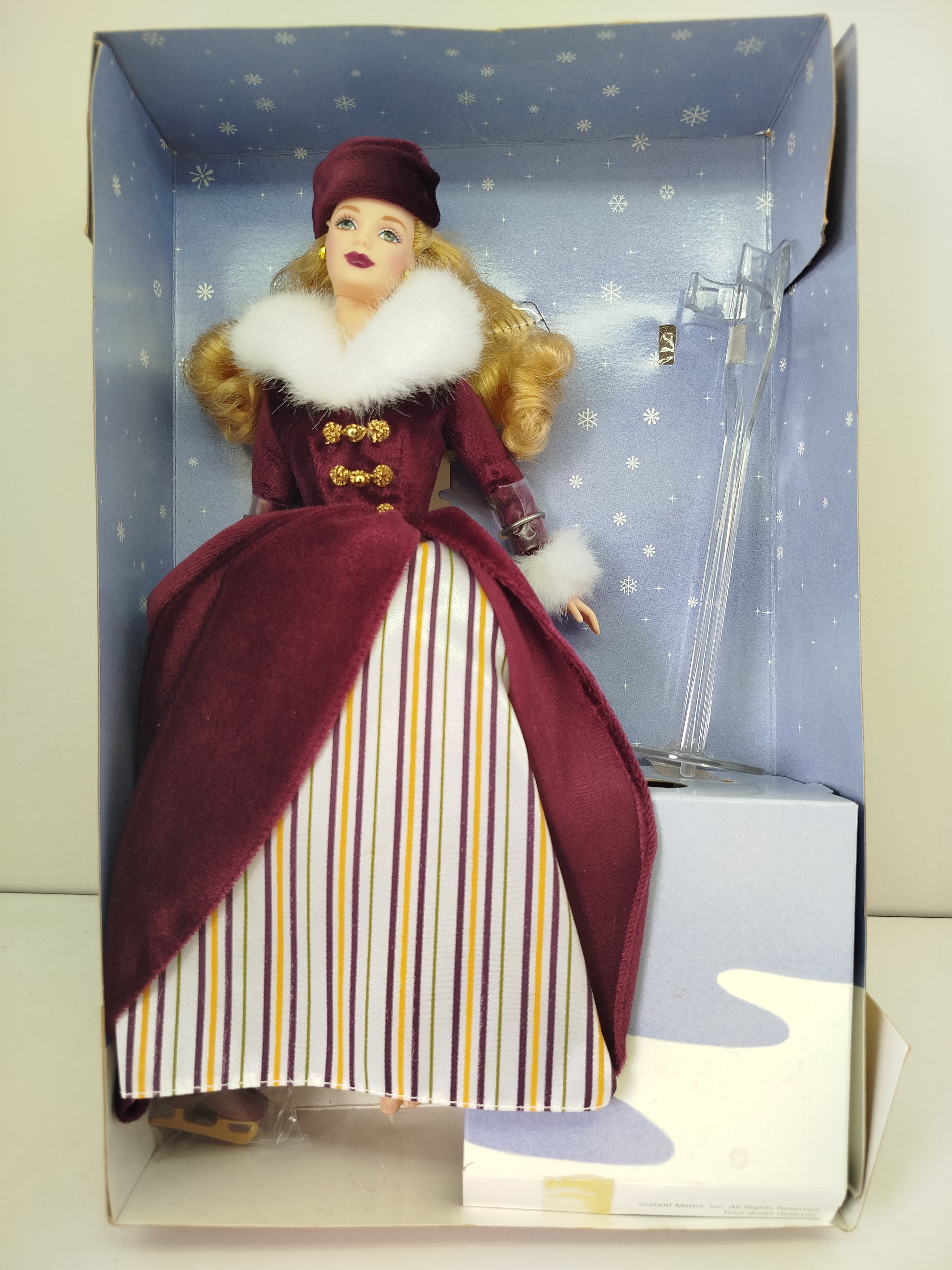  Barbie Victorian Ice Skater (Edición Especial del año 2000) de Mattel.