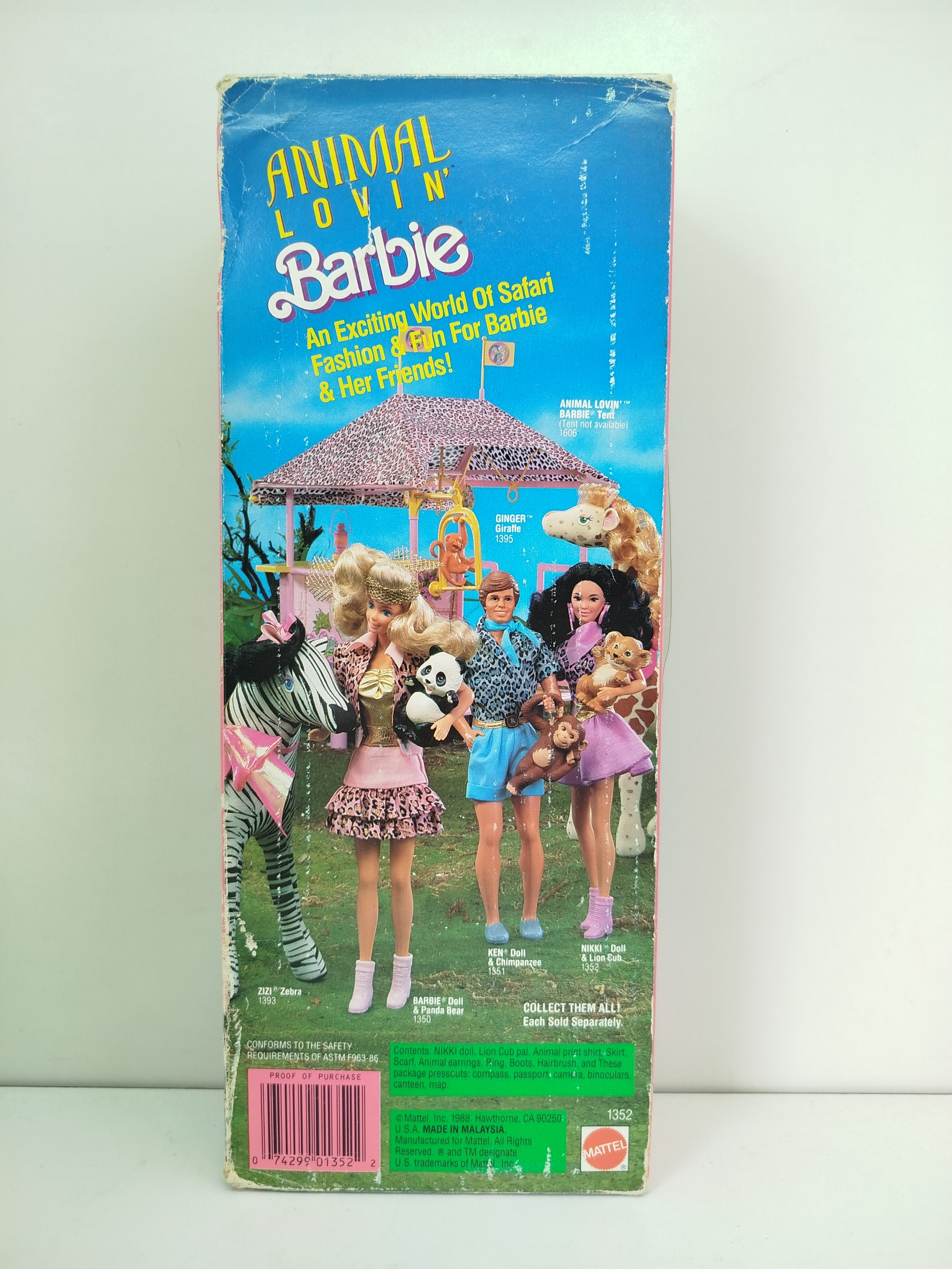 Barbie Animal Lovin' Nikki (referencia #1352), una aclamada edición lanzada por Mattel en el año 1988. (Caja en  regular estado)