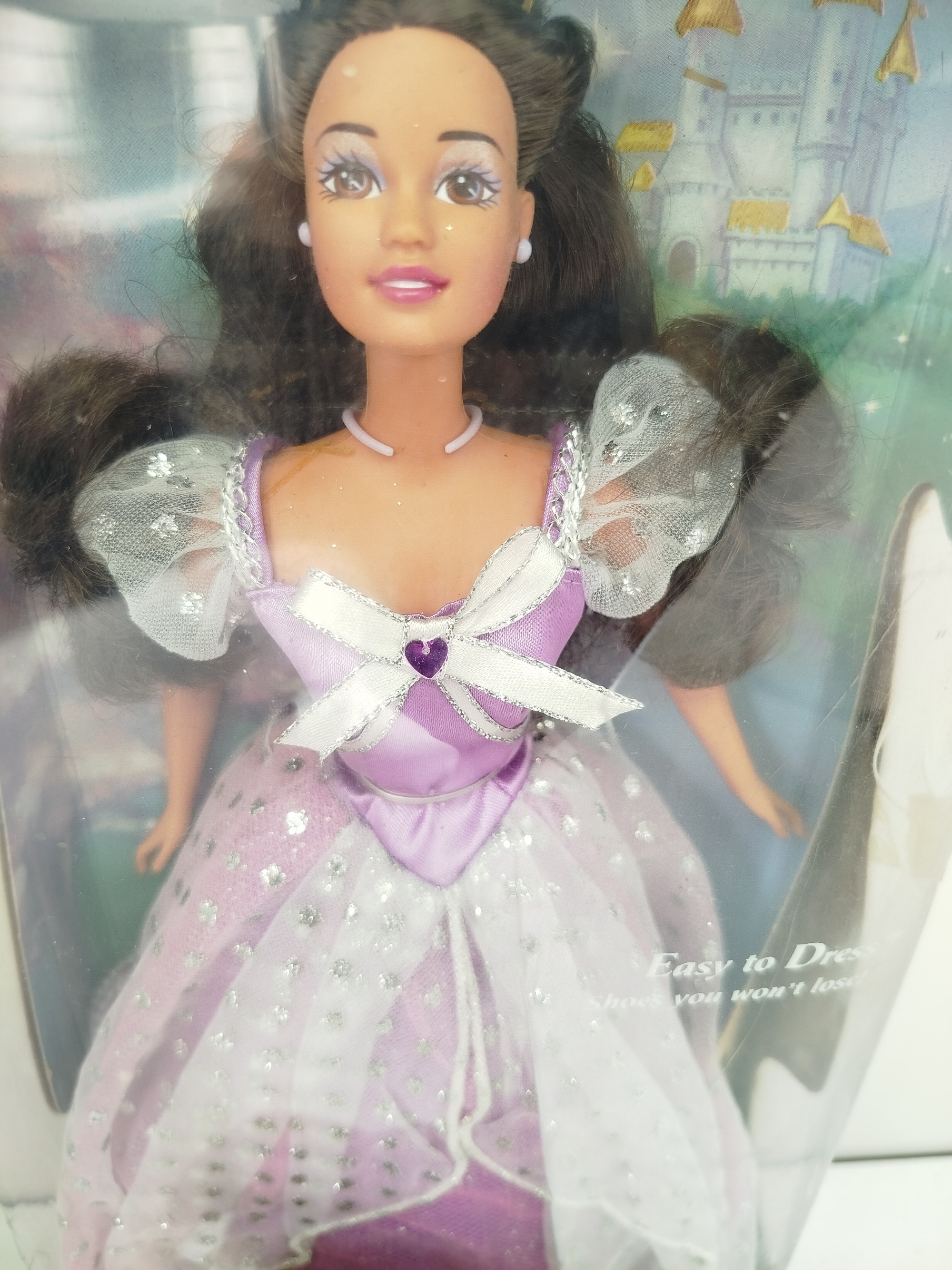 Princess Barbie Brunette (Edición Especial de 1997) de Mattel. Caja en regular estado